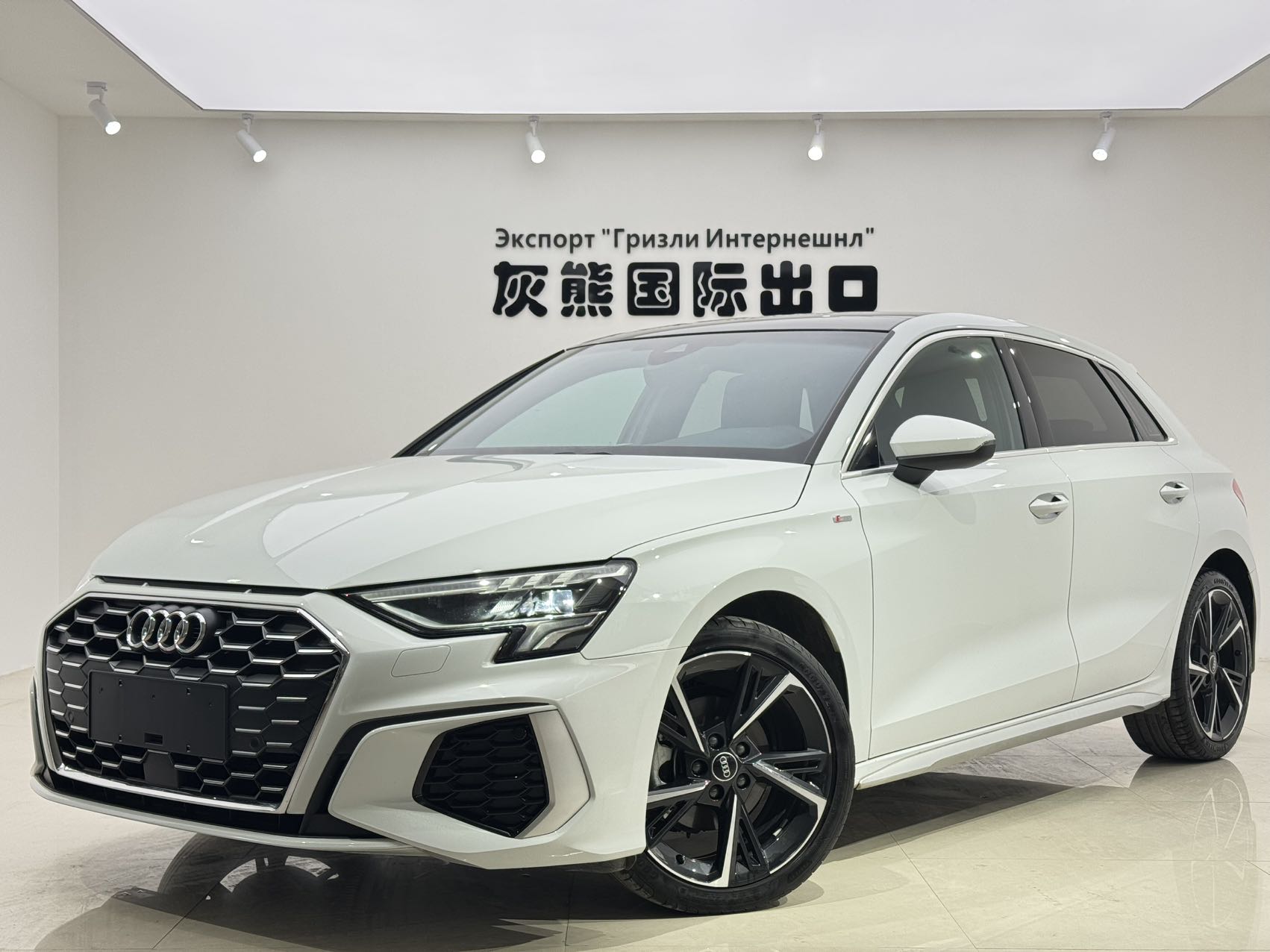 Audi A3 Sportback 35 TFSI 2023 стильный спортивный