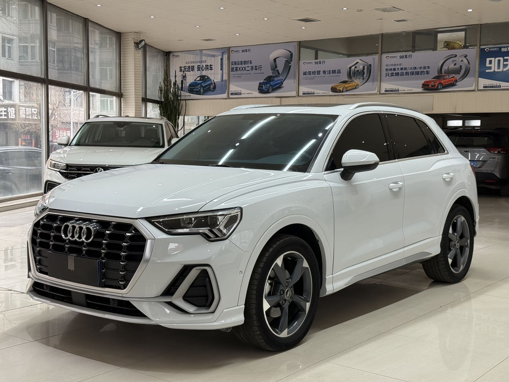 Audi Q3 2022 35TFSI стильный и динамичный