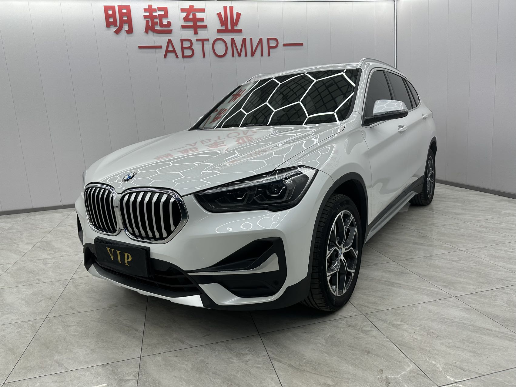 BMW X1 2022 г. sDrive20Li престижная версия