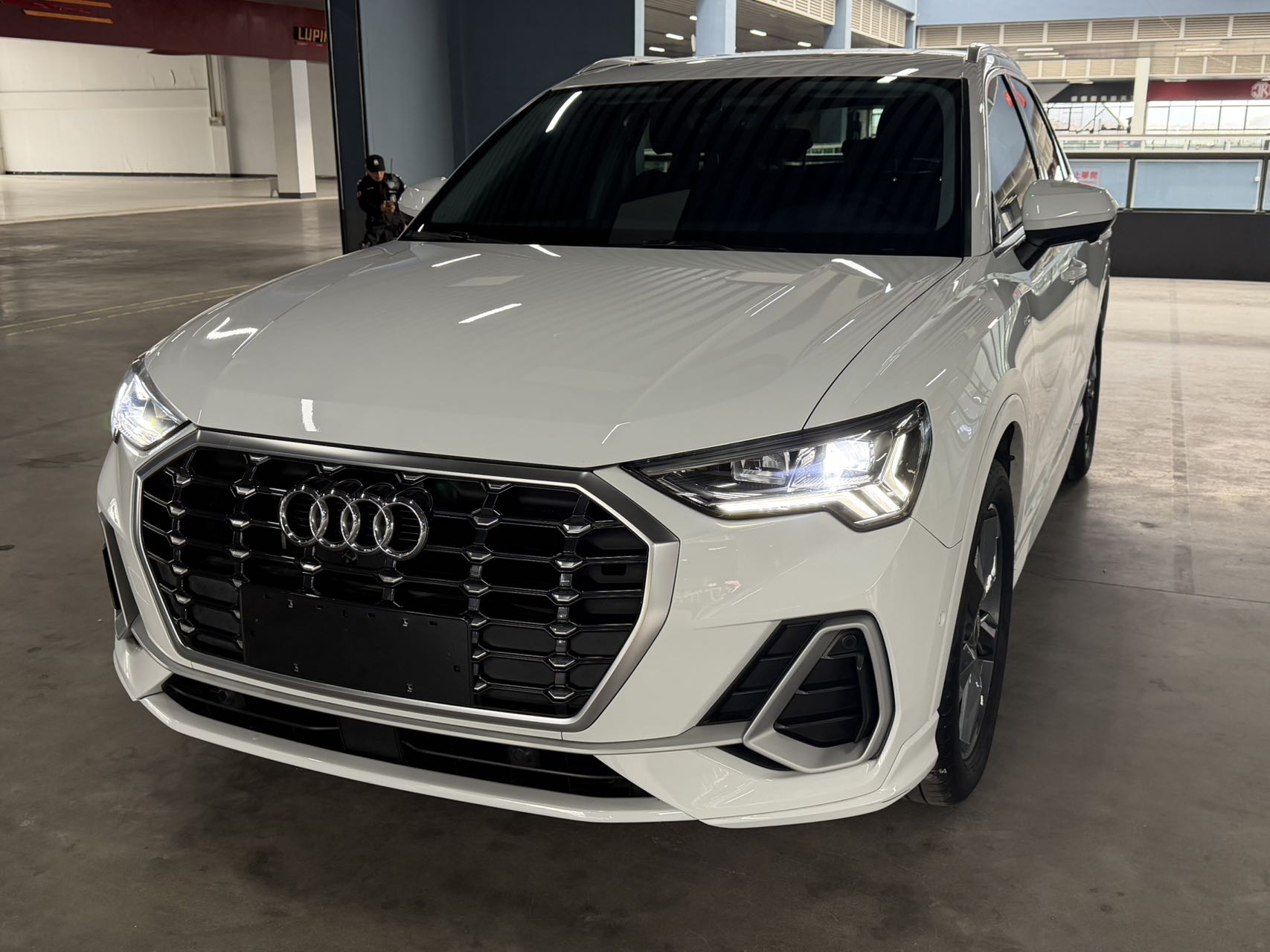 Ауди Q3 2022, 35 TFSI, Динамик, серый