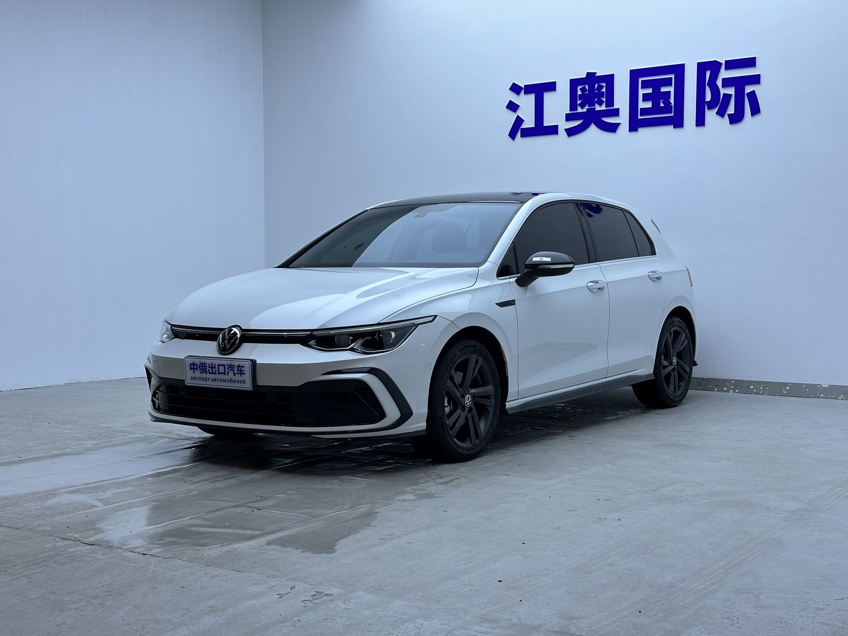 Volkswagen Golf 2023 г., 280 TSI, DSG, R-Line Lite