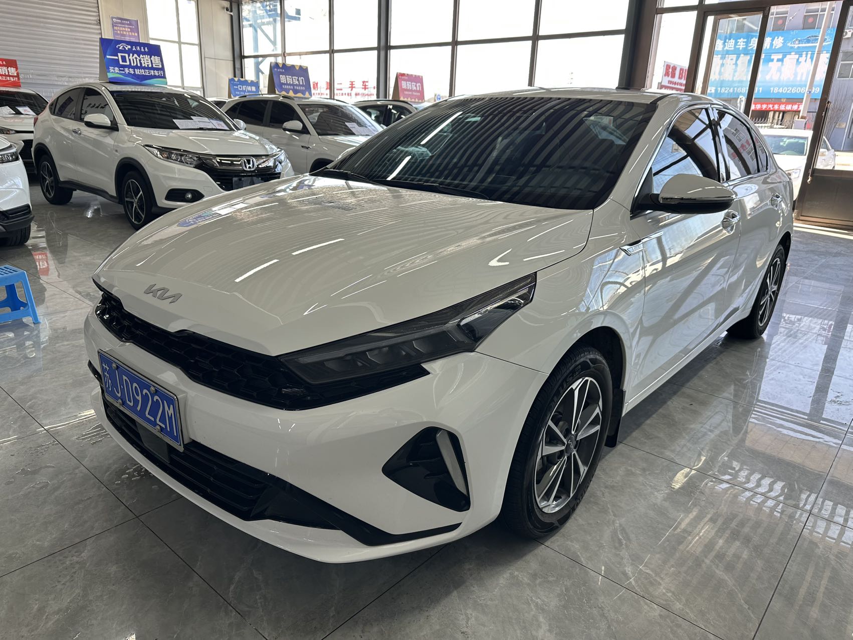 Киа K3 2023 года, комплектация Люкс