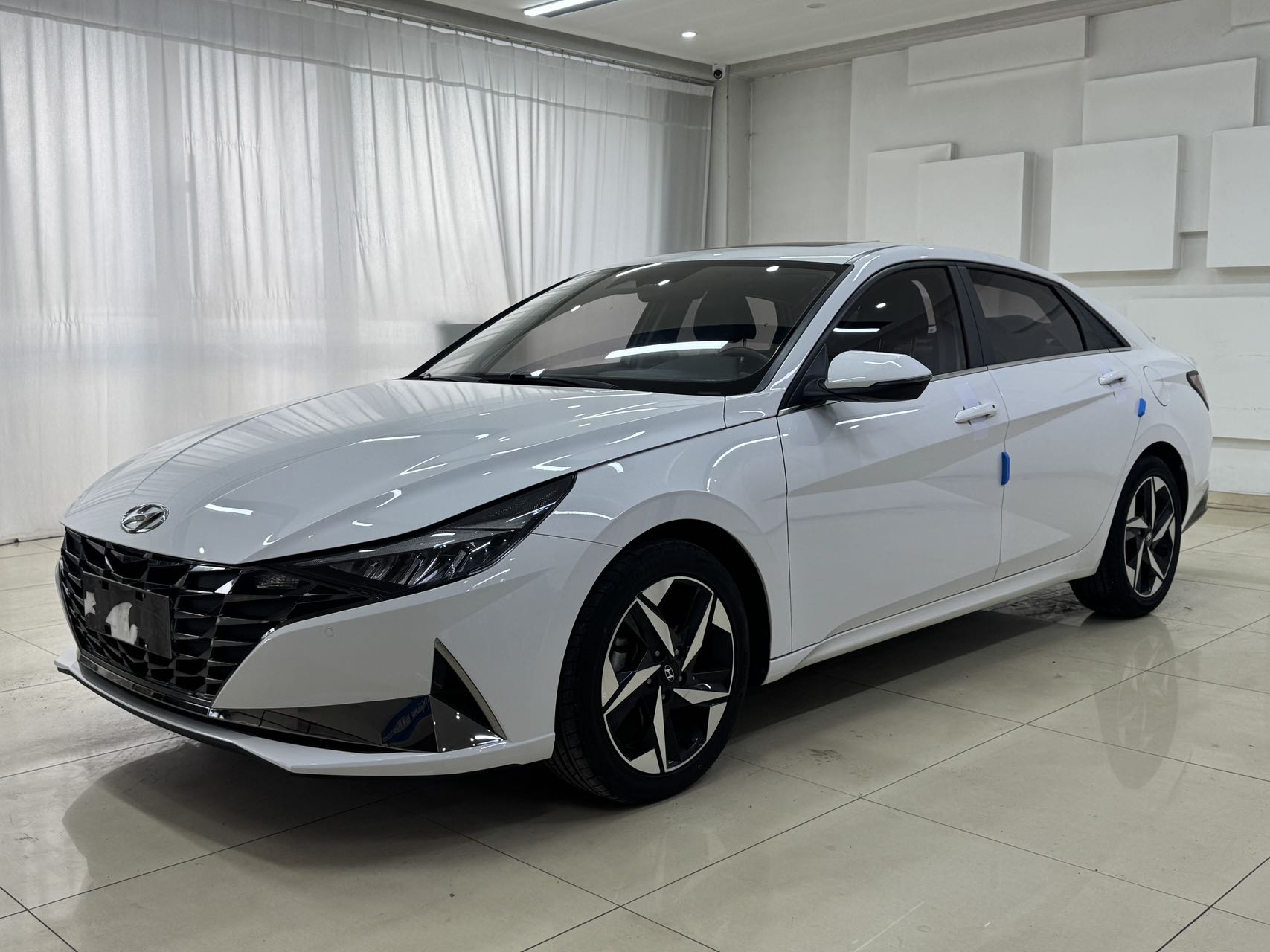 Hyundai Elantra 2021 года, 1.5L, CVT, версия LUX Prestige