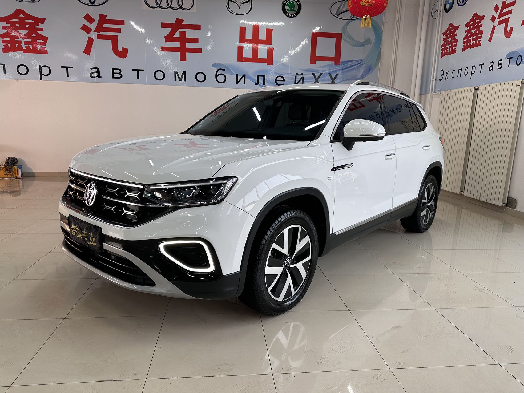 2023 модель Volkswagen Tayron 280TSI передний привод, люкс Plus улучшенная версия 