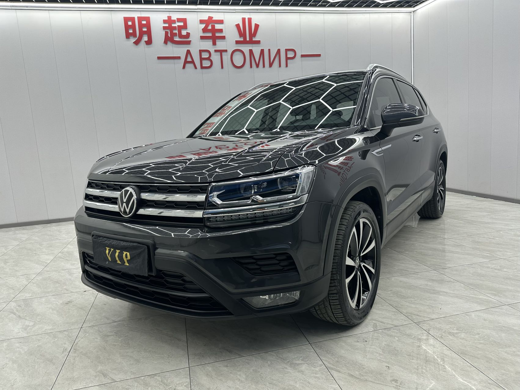 Volkswagen Tayron 2022 280TSI передний привод люкс