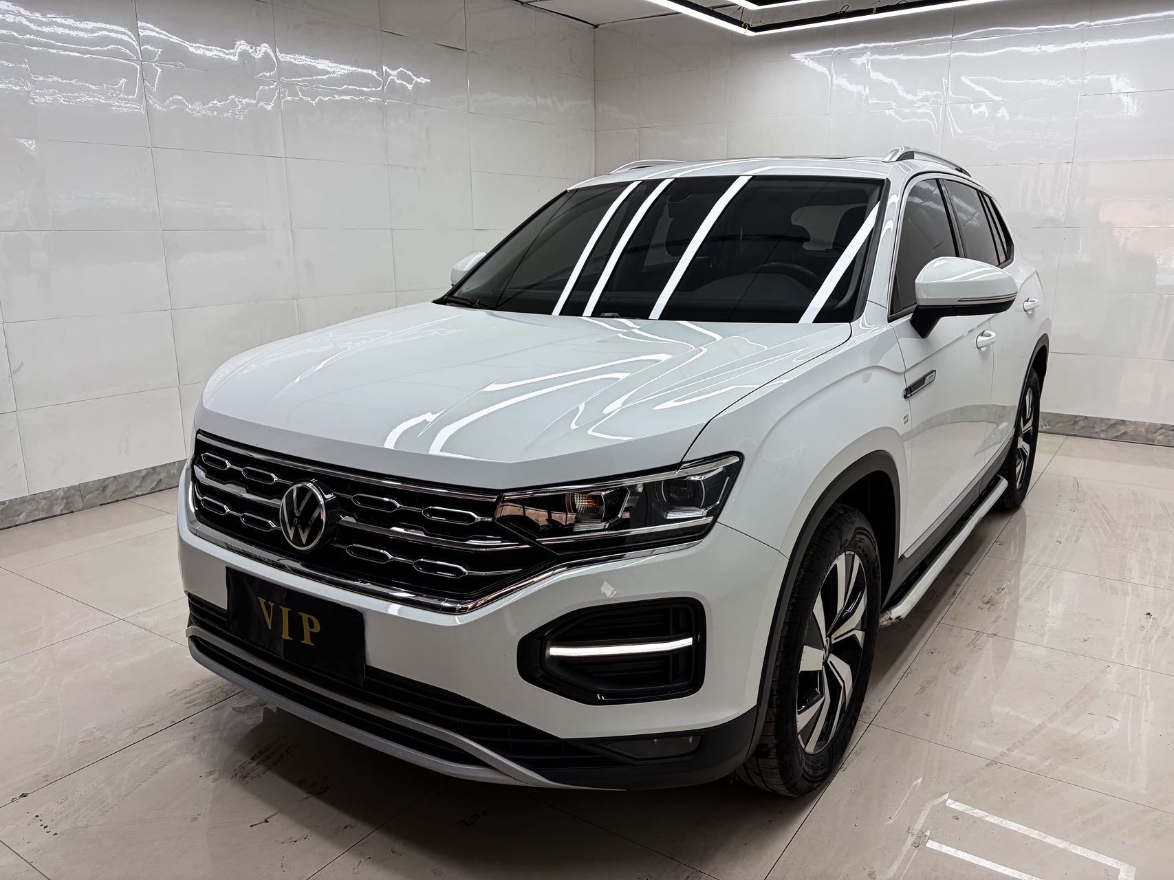 Фольксваген Тайрон 2022 280TSI 2WD Люкс Интеллектуальная Связь