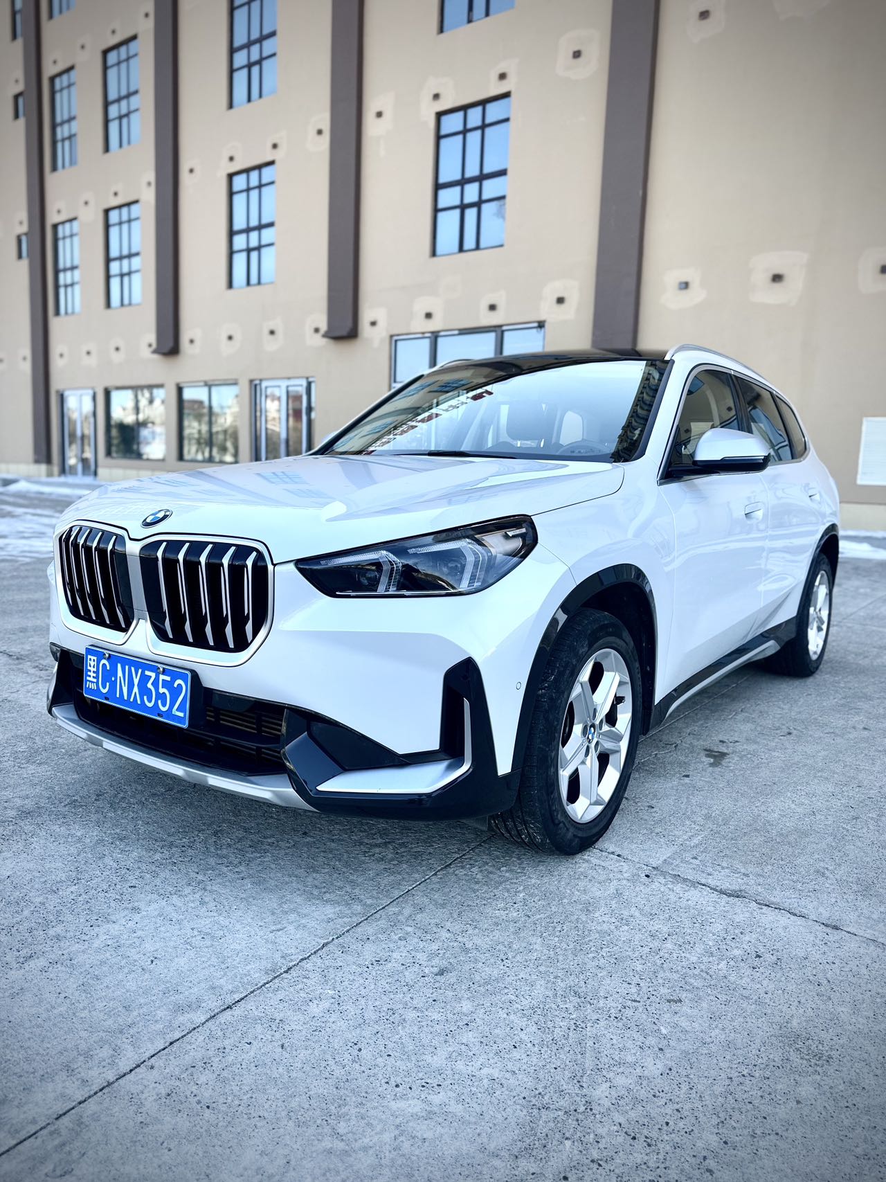 Модель 2023 BMW X1 sDrive20Li комплект X Design