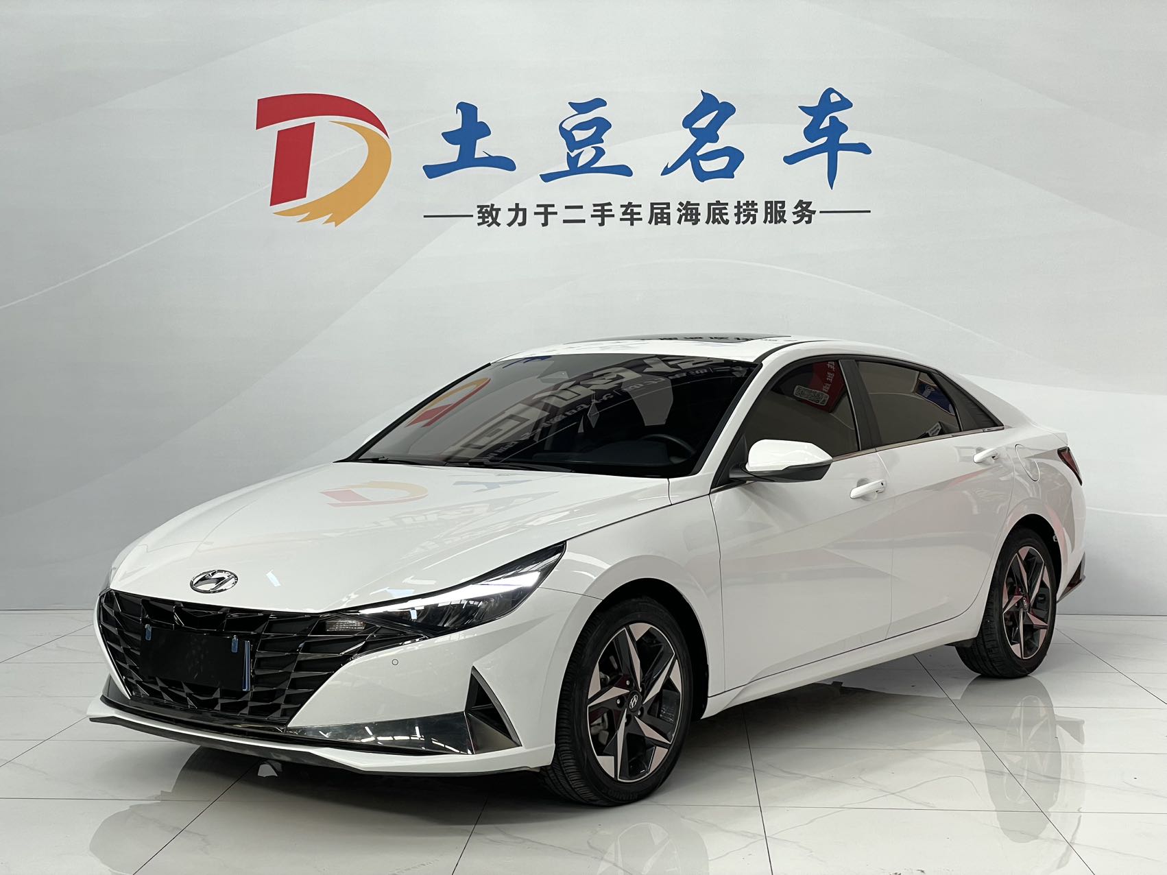 Современный Elantra 2022 1.5L CVT LUX Престижная версия Национальный стандарт VI