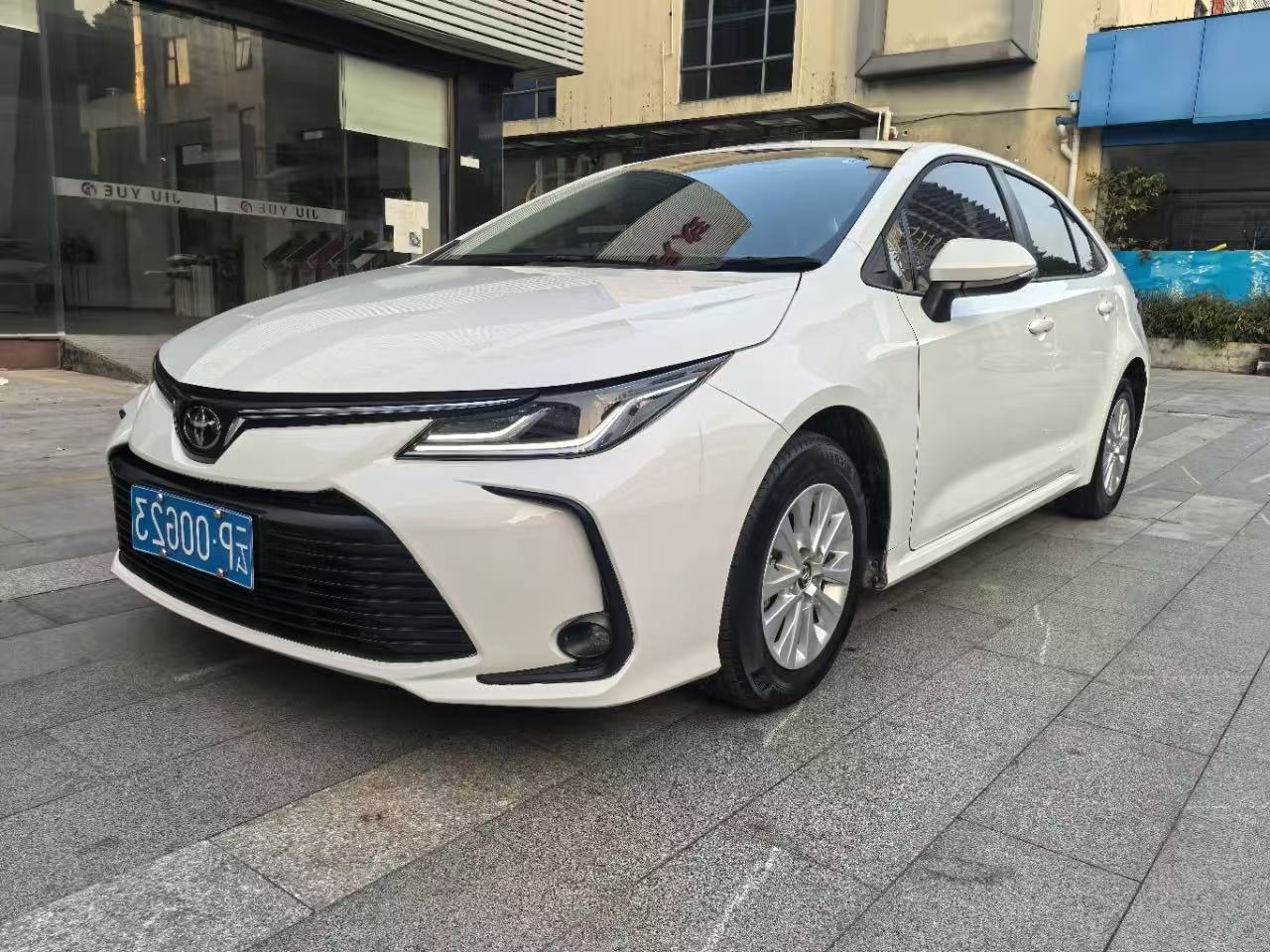 Toyota Corolla 1.5L Автоматическая Пионерская версия