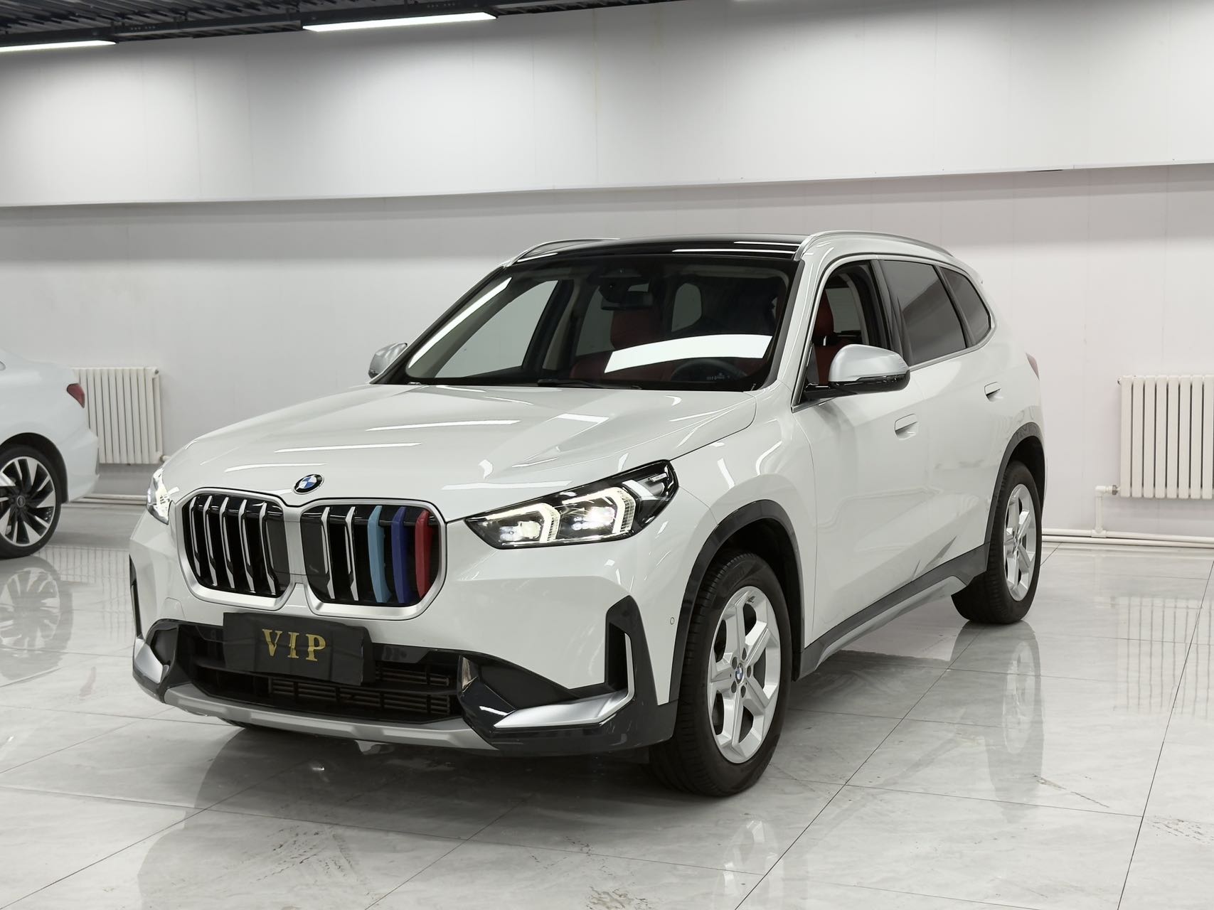 BMW X1 2023 года sDrive20Li X Design комплект