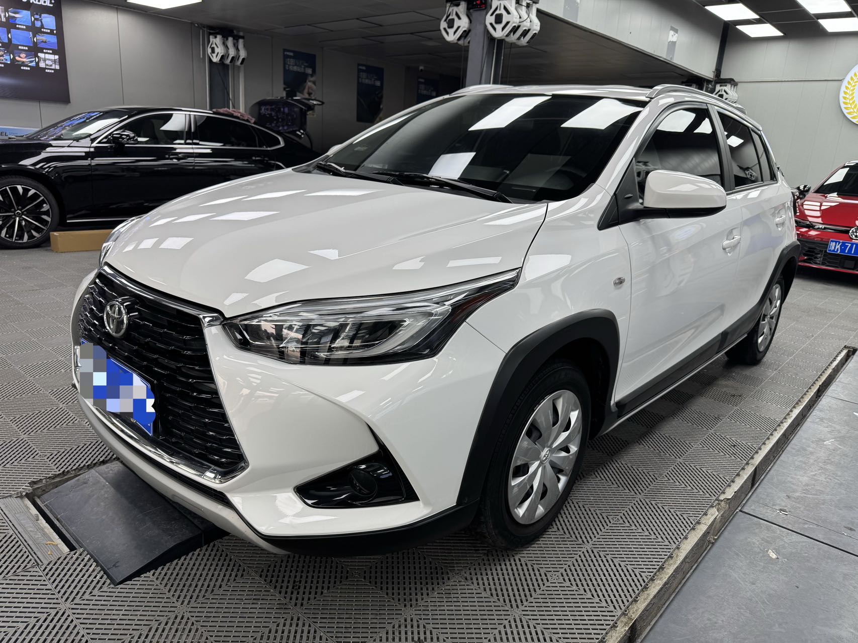 Модель 2022 Toyota YARiS L Zhixuan X 1.5L CVT Lead PLUS версия