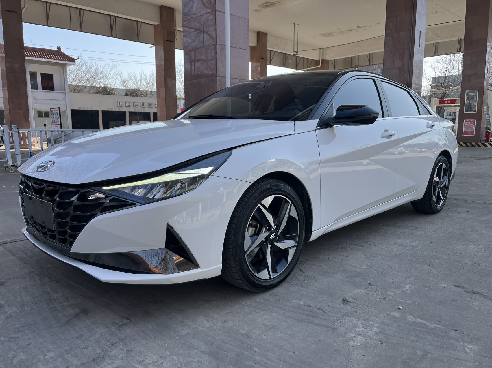 Hyundai Elantra 2022 1.5L Люксовая версия