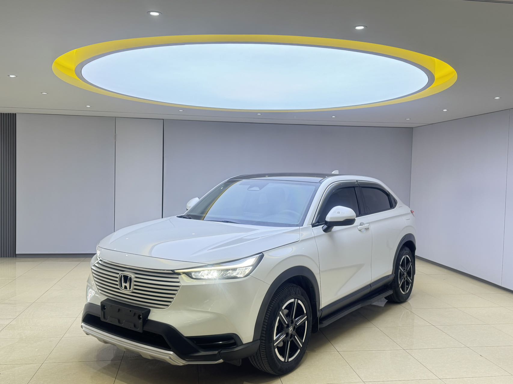 Honda Vezel 2023 г. 1.5L CVT Технологич. версия