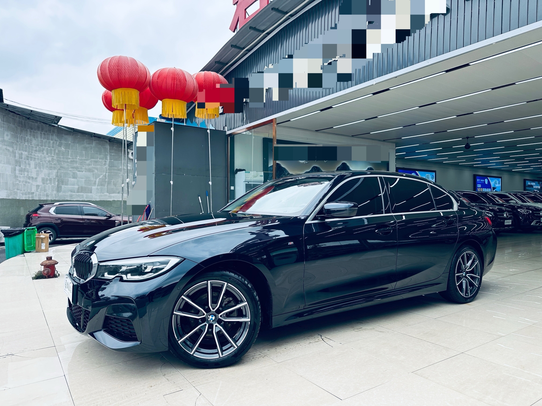 BMW 3 серии 2022 года, 320Li M, спортивный пакет