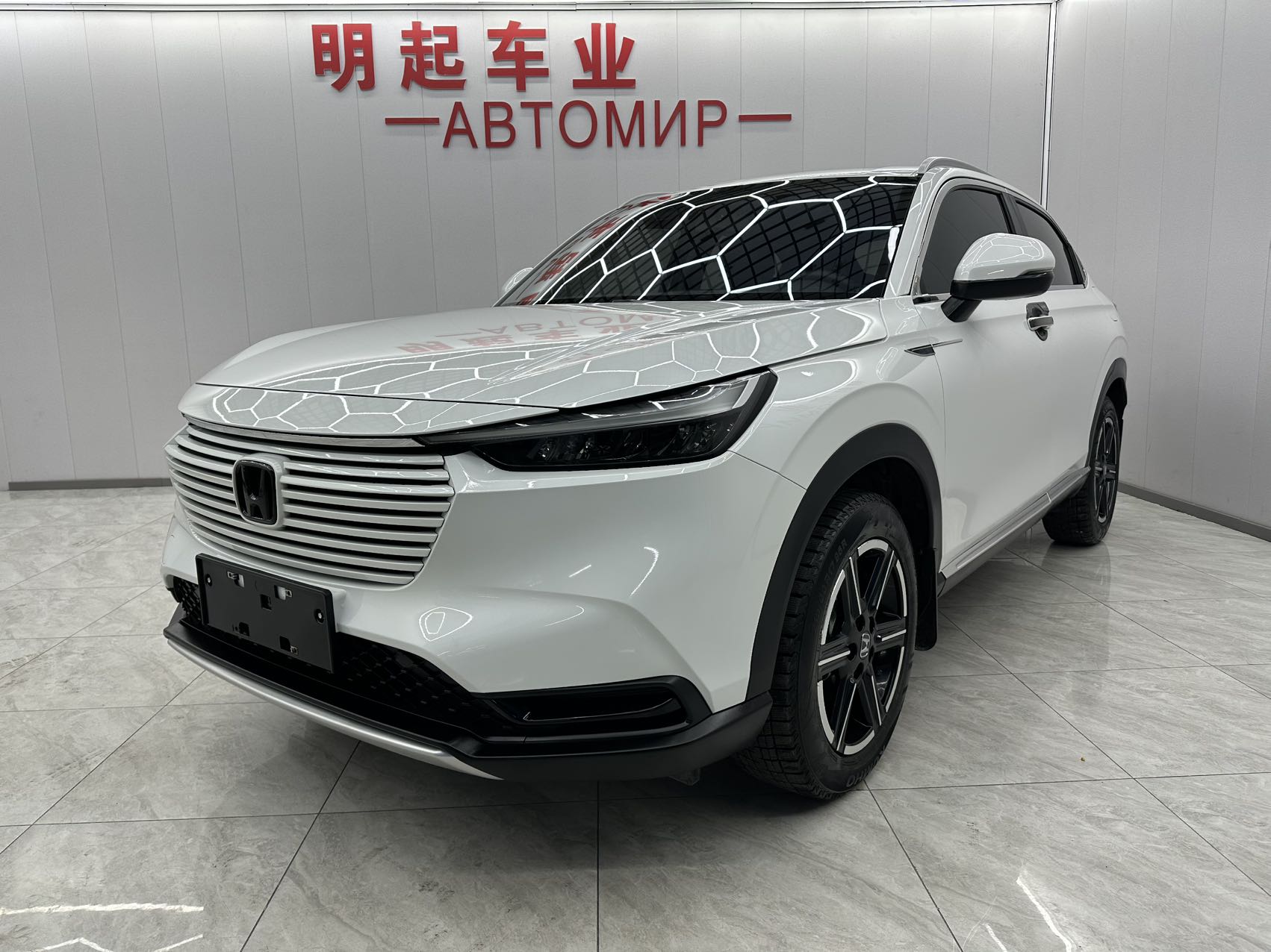 Honda Vezel 2023 г. 1.5L CVT Элитная версия