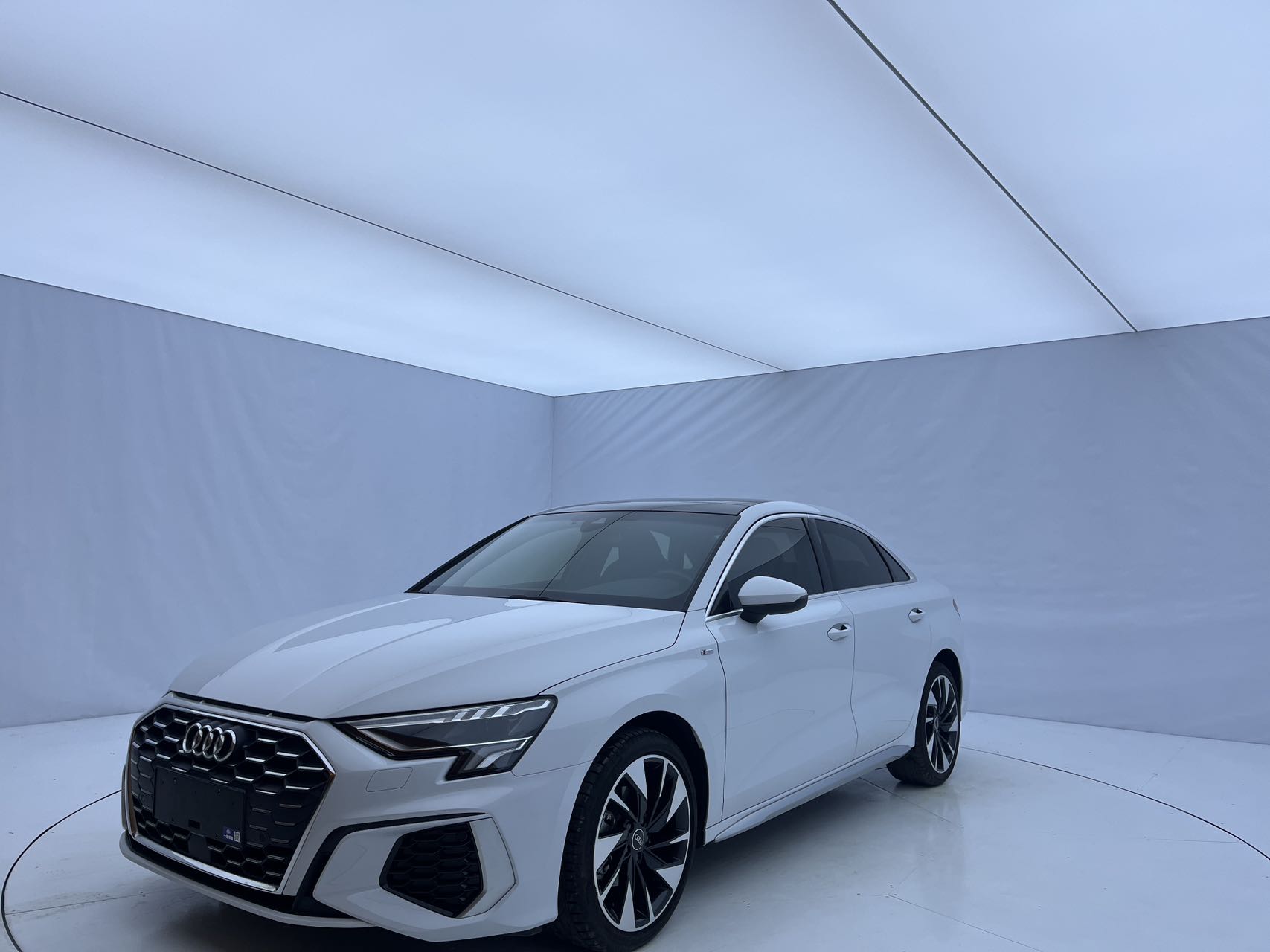 Audi A3 2022 года, A3L, седан, 35 TFSI, версия Style Sport