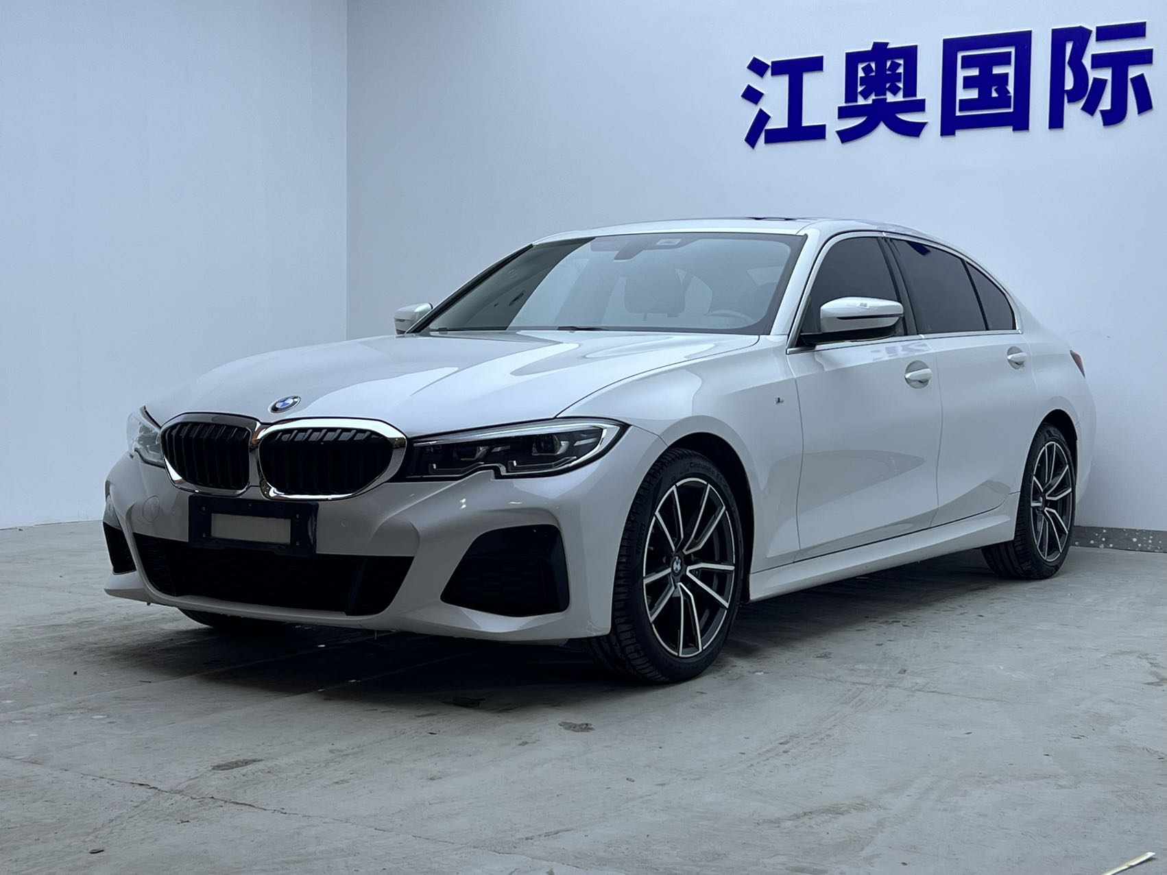 BMW 320Li 2022 г. M Sport