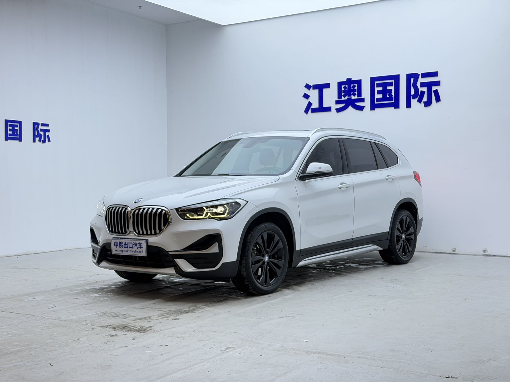BMW X1 2021 года, обновлённая версия, sDrive 20Li, стильная версия