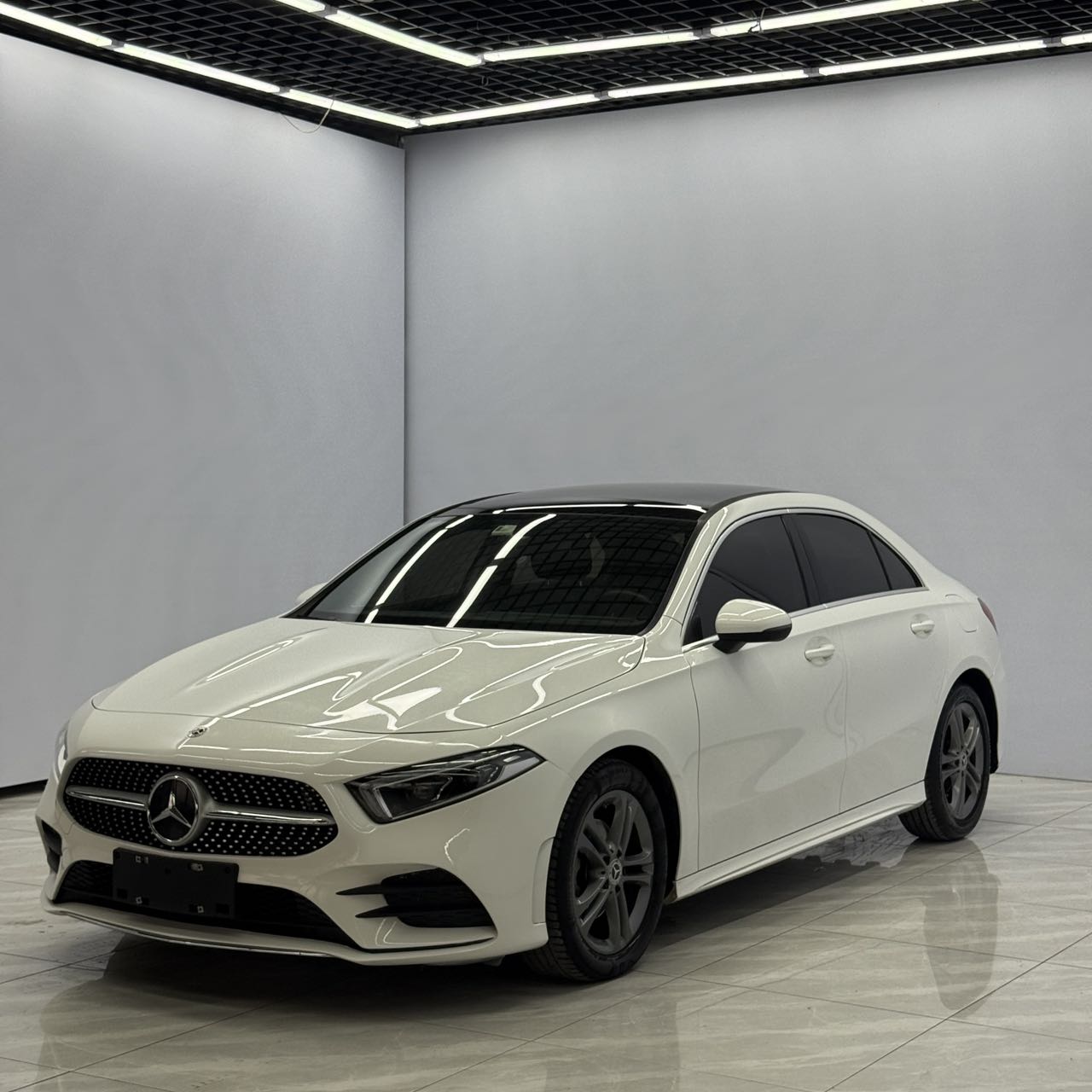 Мерседес-Бенц A-Класс 2021 A 180 L Спорт седан