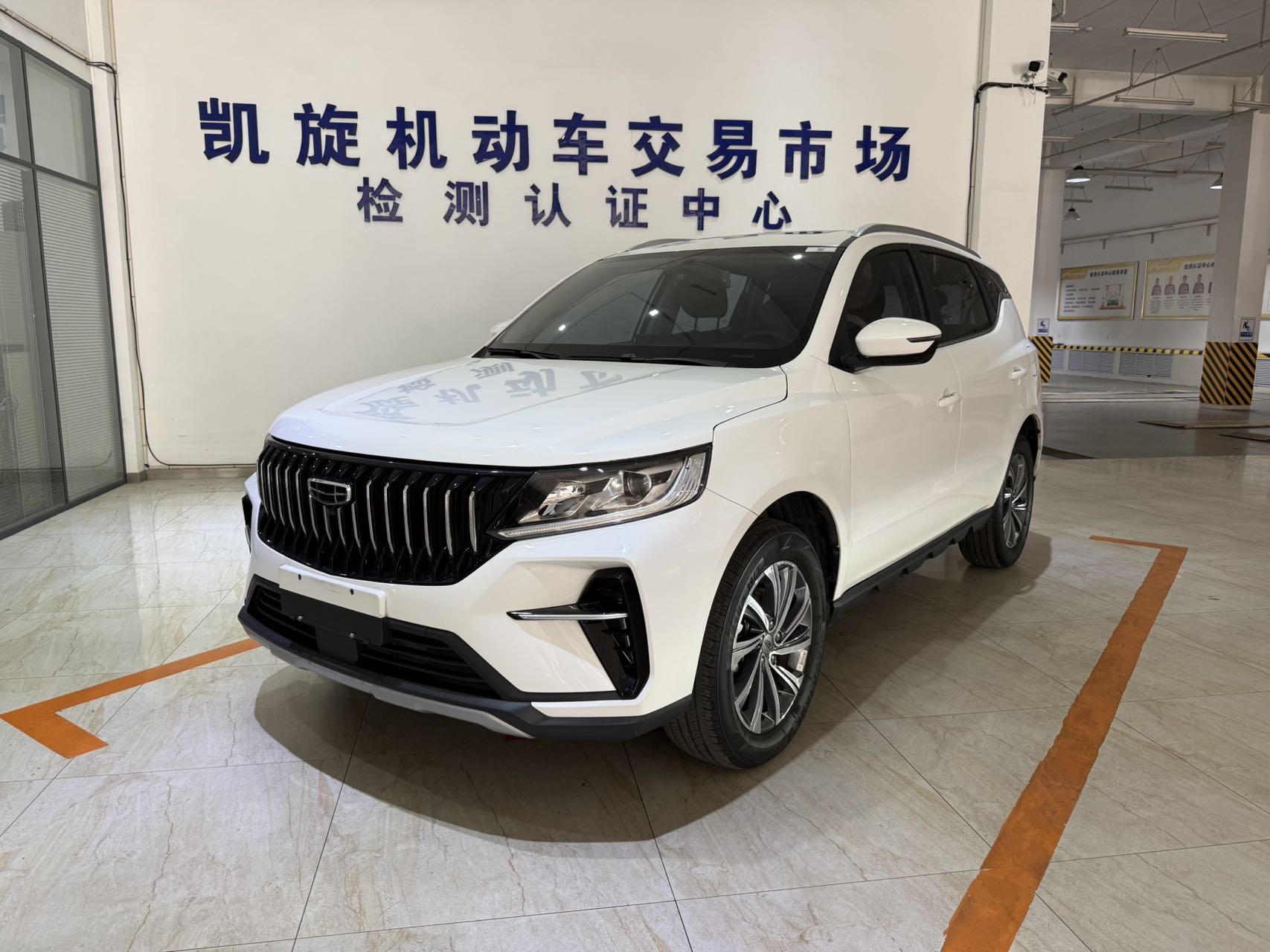 Geely X6PRO 2021 года выпуска, 1.4T автомат, премиум-версия