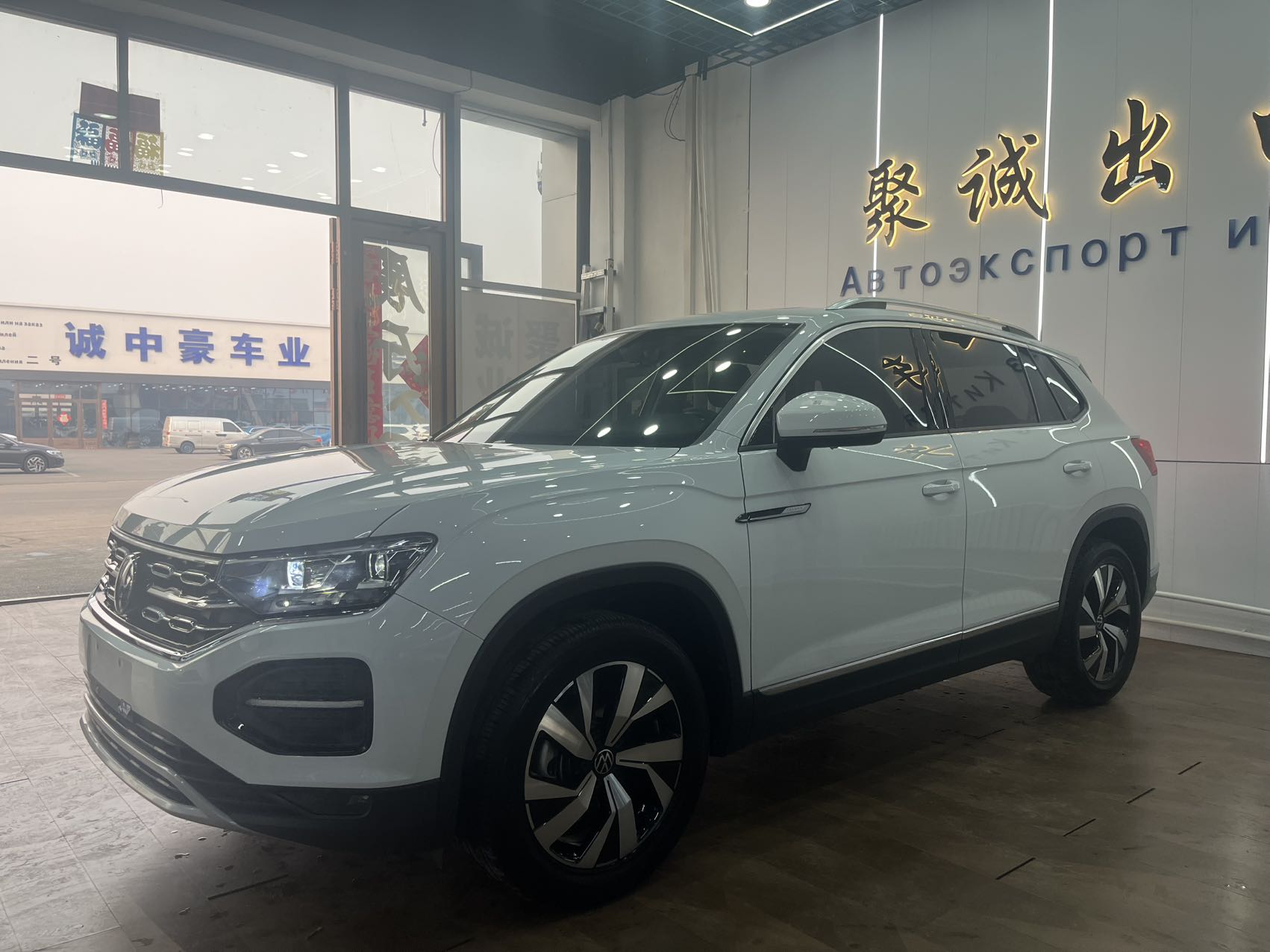 Volkswagen Tayron 2022 модельный год, 280, передний привод, люксовая версия с интеллектуальной связью