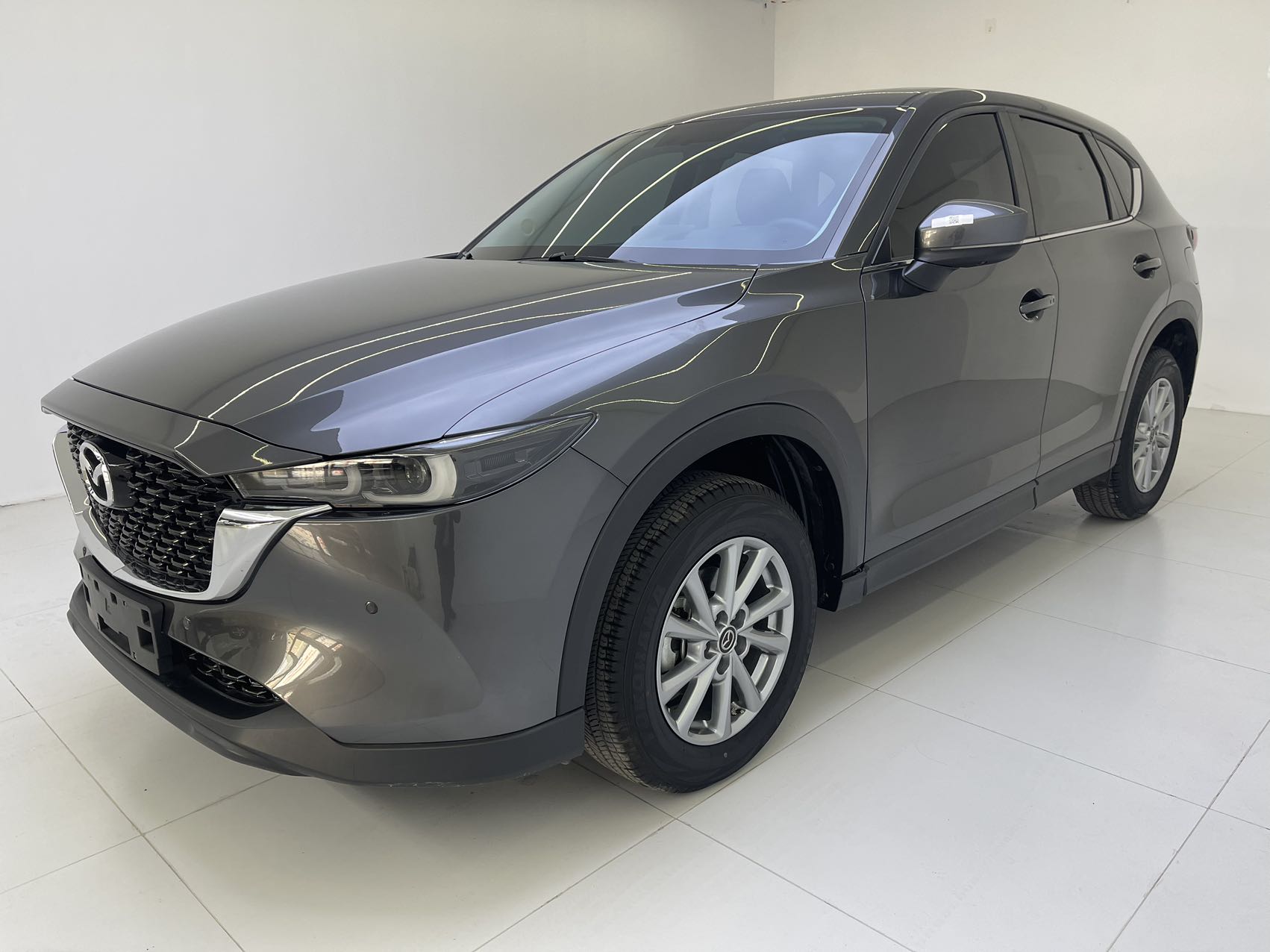 Mazda CX-5 2022 модель 2.0L автомат, передний привод, комплектация Zhiyа