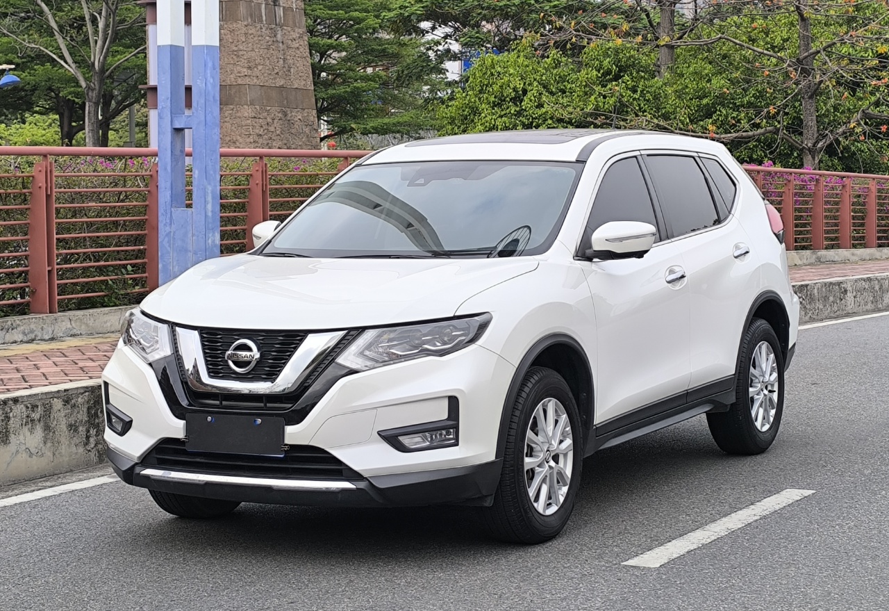 Nissan X-Trail 2023 модель классическая 2.0L двухприводная версия с интеллектуальной связью