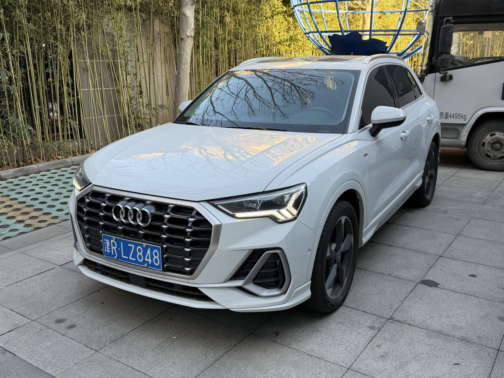 Ауди Q3 2023, 35 TFSI, Динамик — стандартное описание (русский)