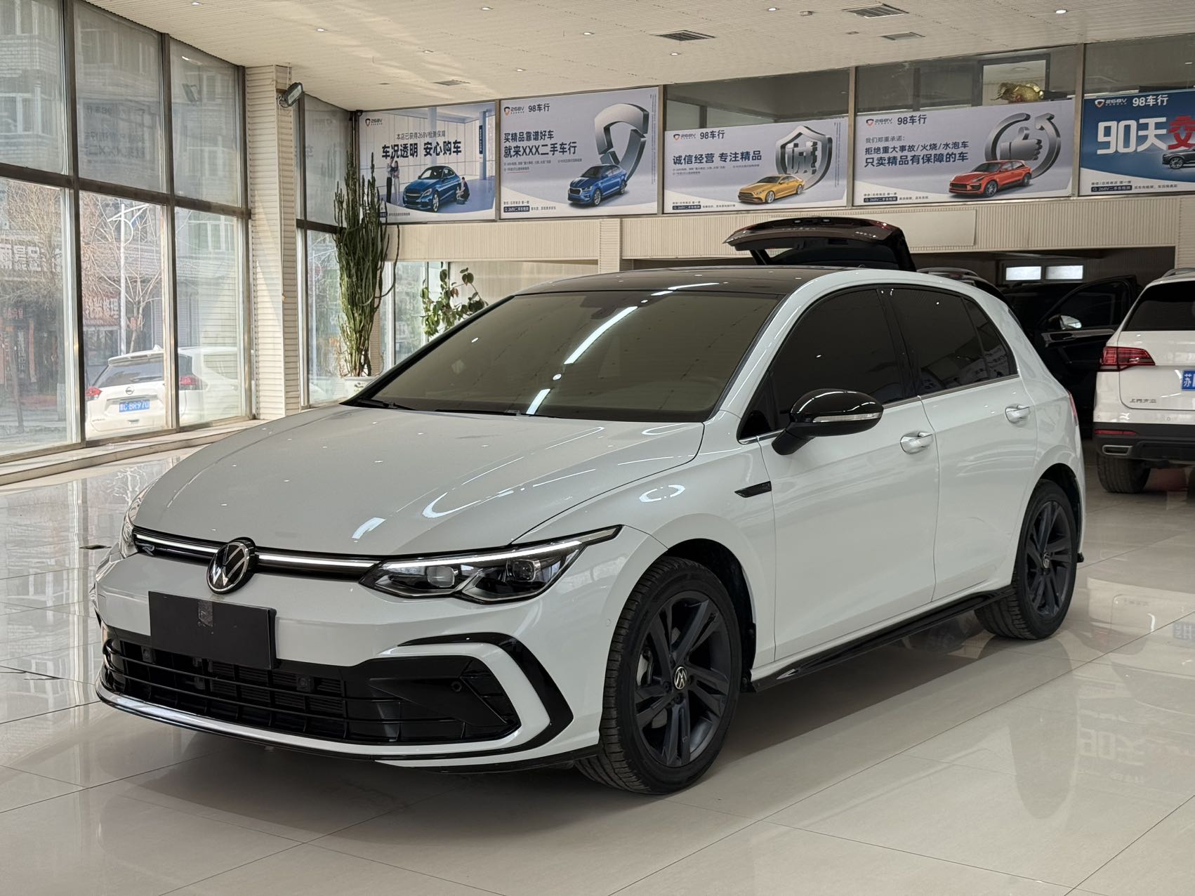 Volkswagen Golf 2023 модель, рестайлинг 280TSI DSG R-Line Lite