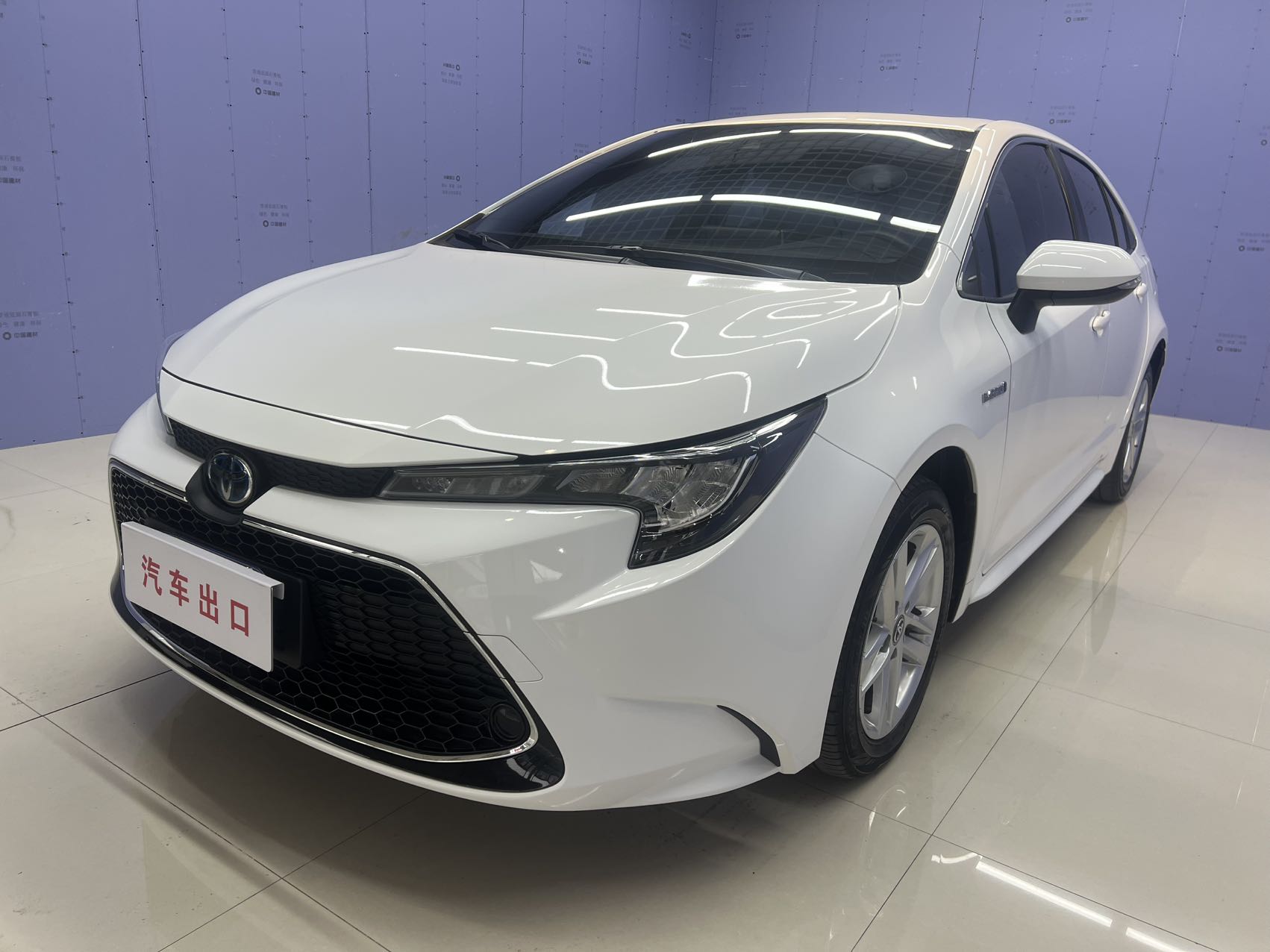Toyota Levin 2022 года, гибрид 1.8H E-CVT, люксовая версия