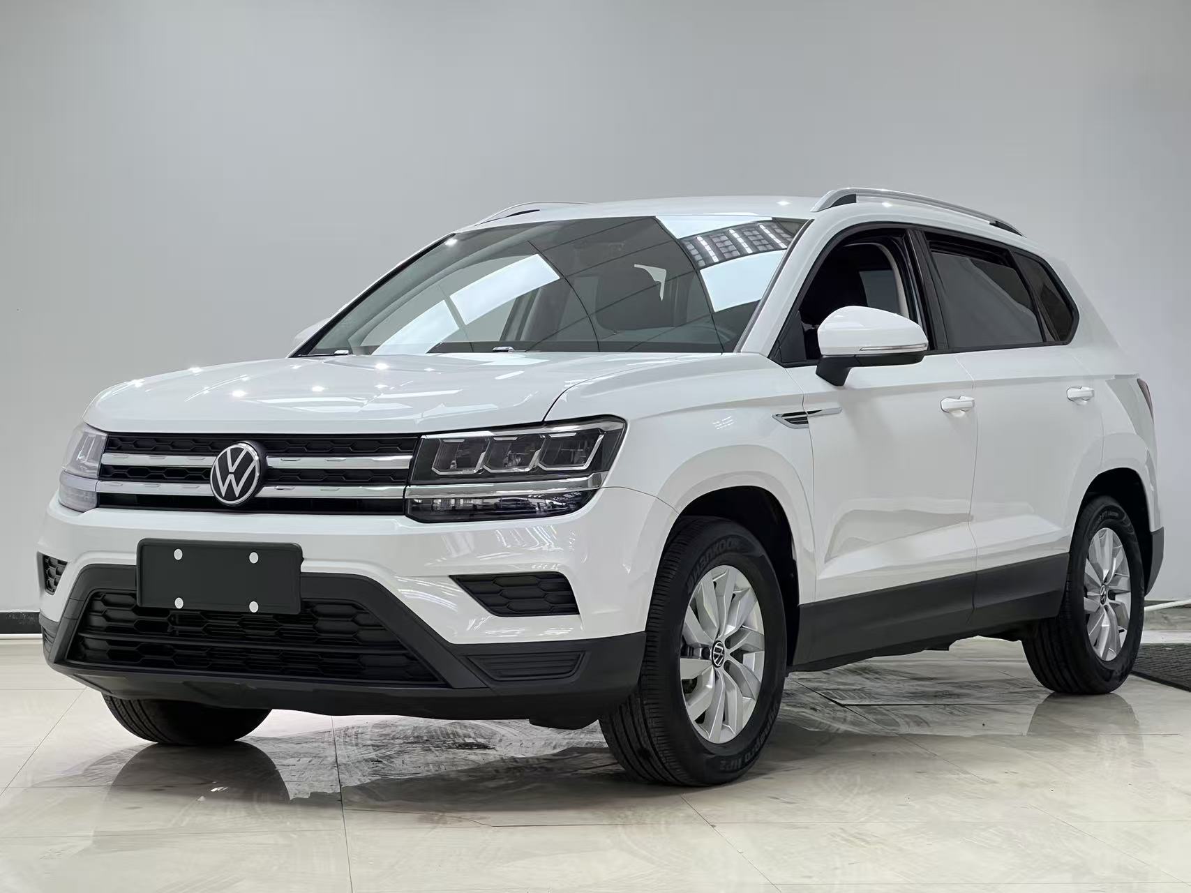 Модель 2022 Touareg 280TSI, передний привод, стильная версия