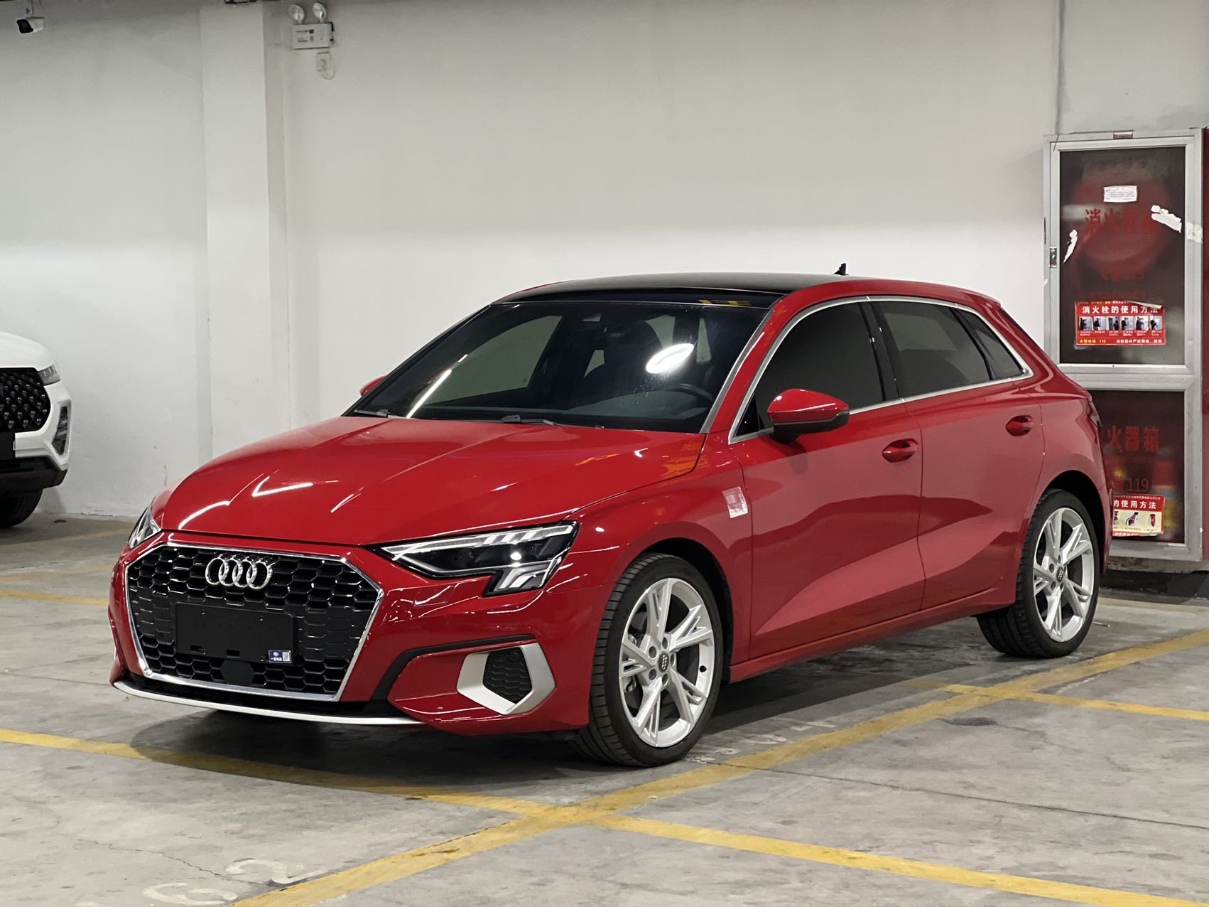 Audi A3 sportback 35 TFSI модификация 2021 года, стильная и элегантная