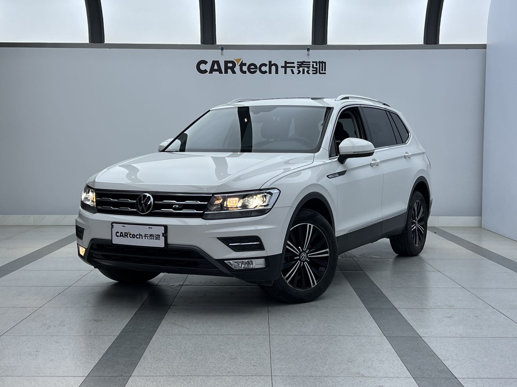 Фольксваген Туарег L 2021 280TSI Автомат 2WD Умная Комфортная версия