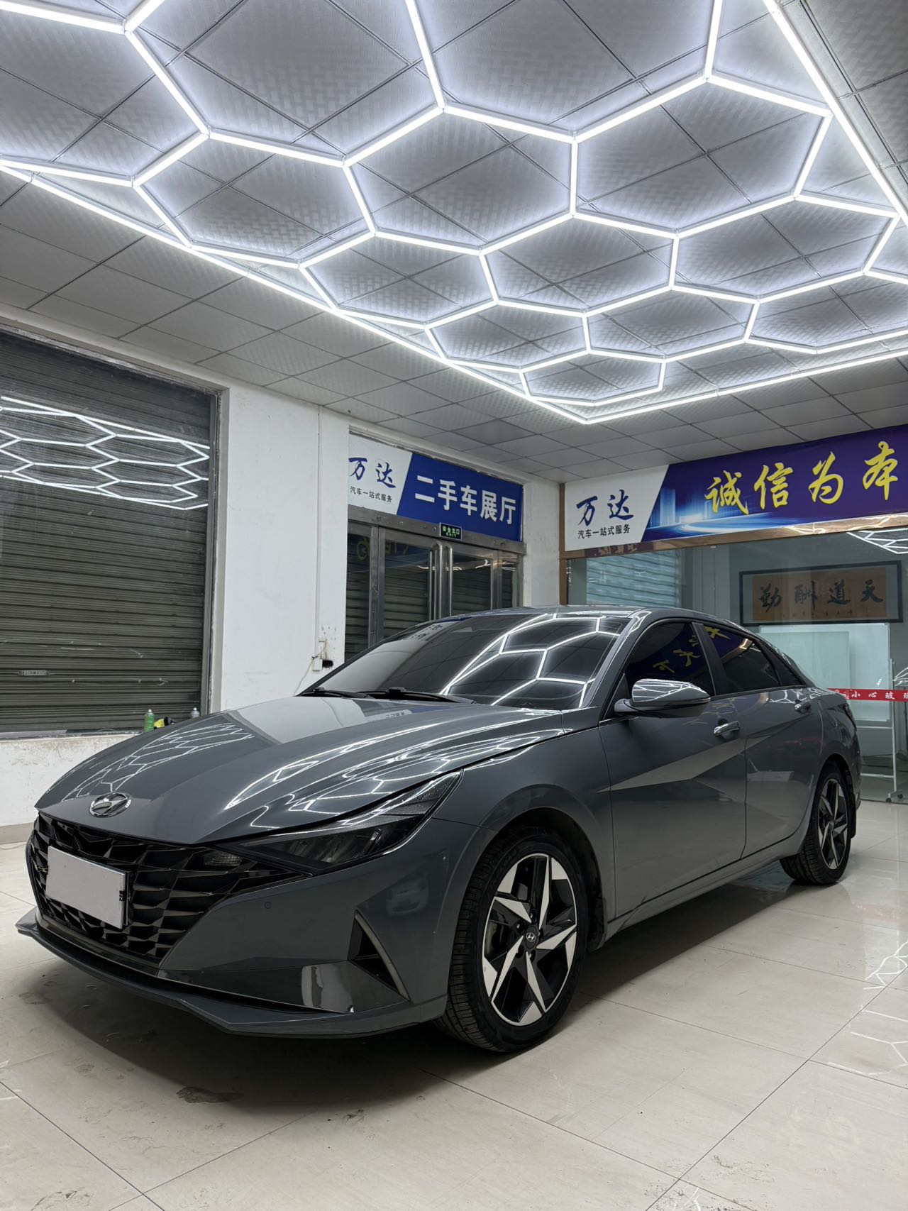 Hyundai Elantra 2021 года, версия 1.5L CVT LUX Prestige
