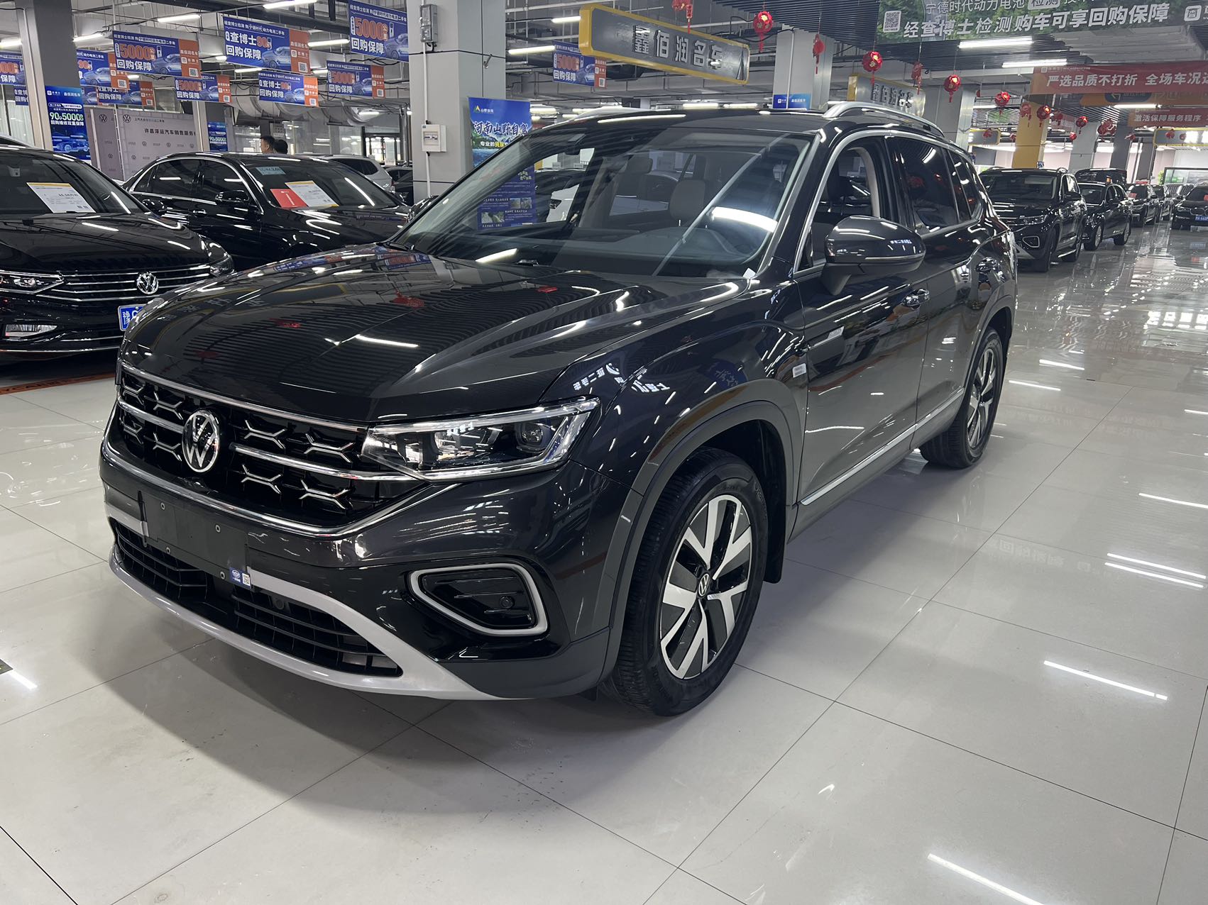 Volkswagen Tayron 2023, 280 Luxury Plus, продвинутая версия