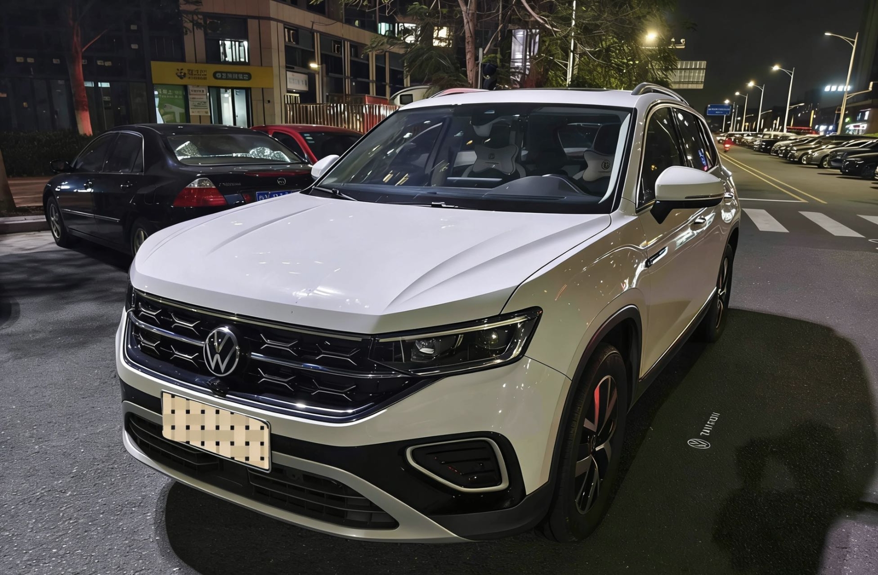 Volkswagen Tayron 2023 года, 280TSI, передний привод, версия Luxury Plus Advanced