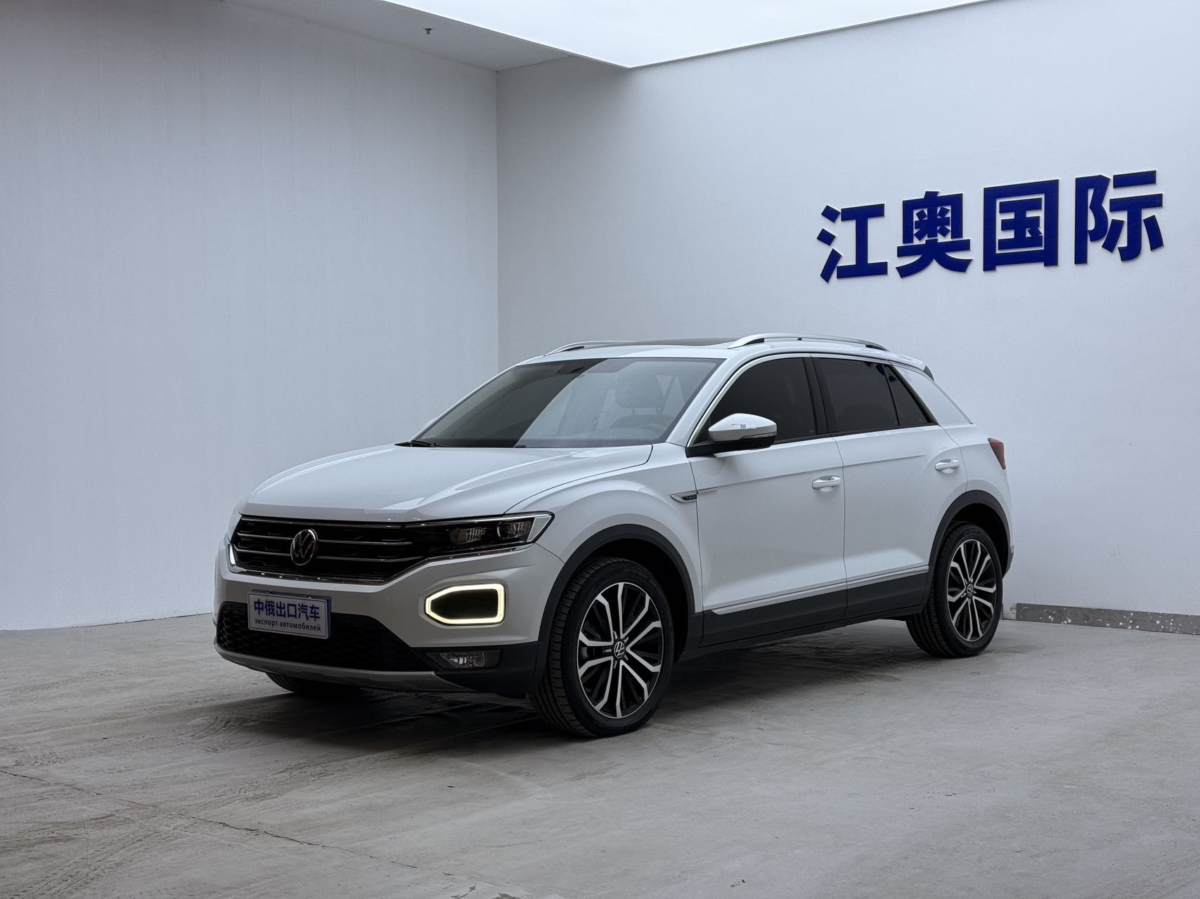 Volkswagen T-Roc 2021 г., рестайлинг, 280 TSI, DSG, передний привод, Comfort