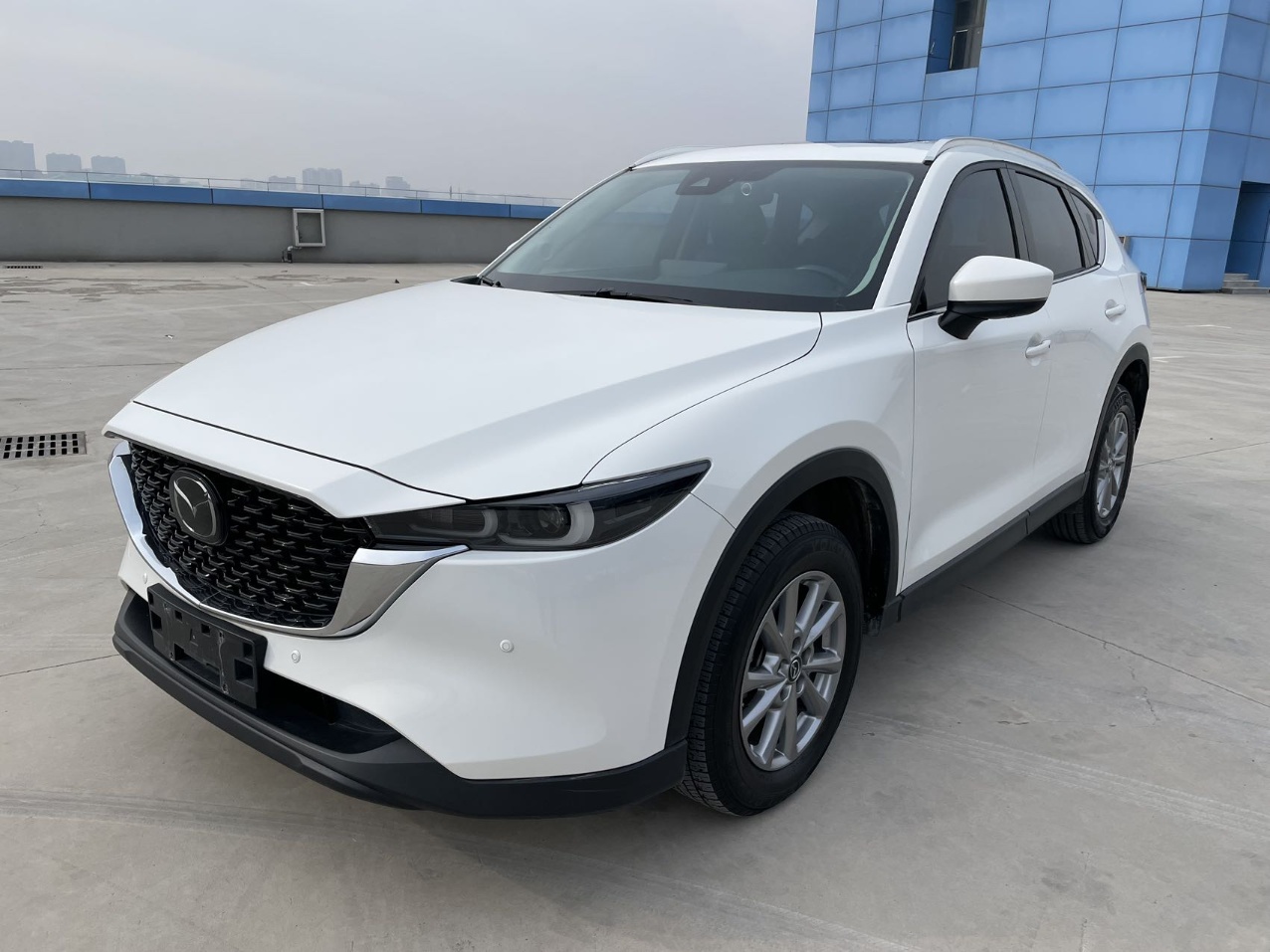 Mazda CX-5 2022 год, 2.0L автомат двух ведущих колёс