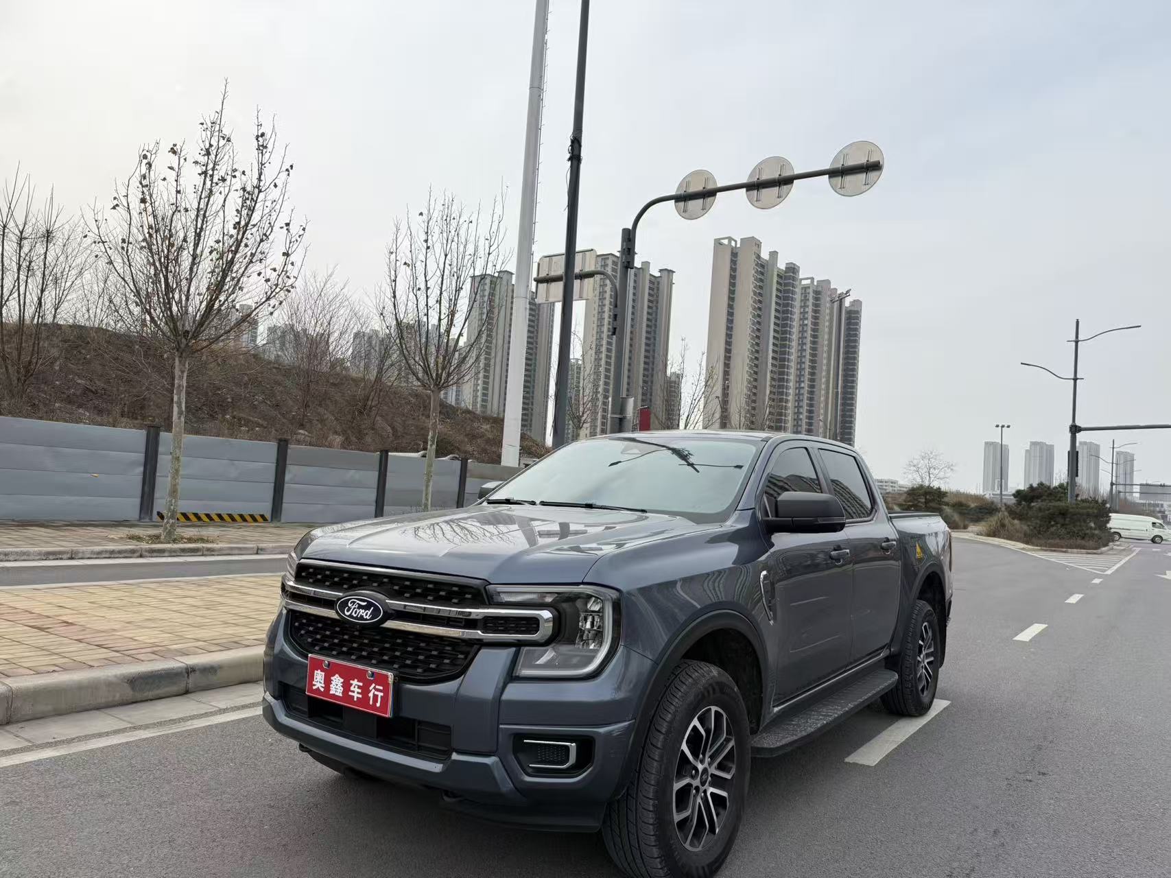 Ranger 2023 года, полноприводная автоматическая версия с дизельным двигателем