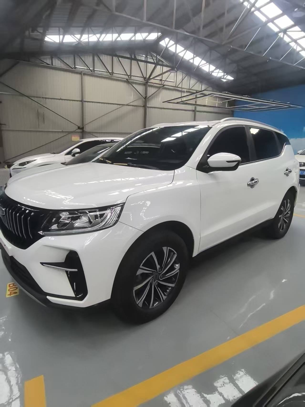 Модель 2021 года: Geely Vision X6 PRO 1.4T с автоматической коробкой передач и опцией «Роскошная версия»