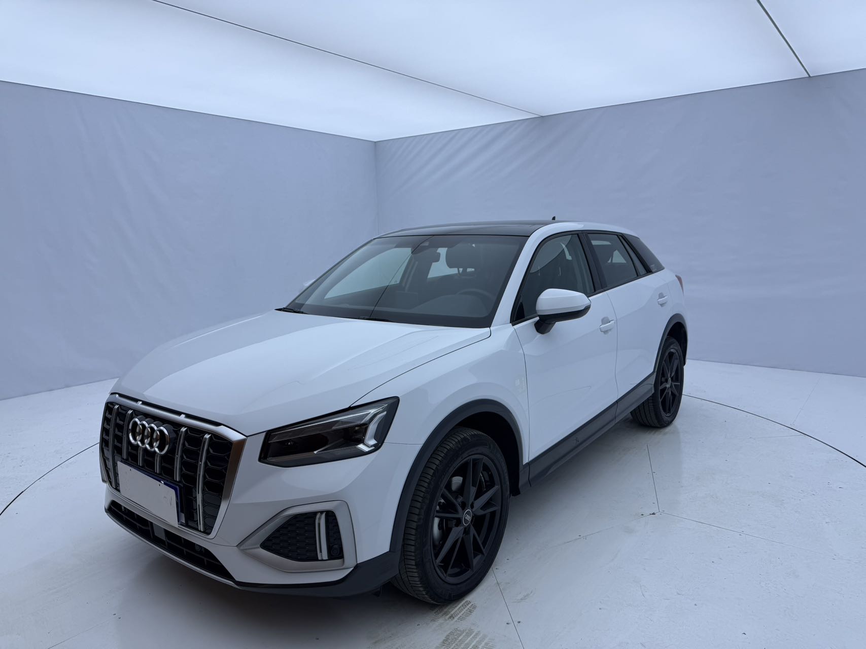 Audi Q2L 2022 версия 35 TFSI Elegance Entry 国VI
