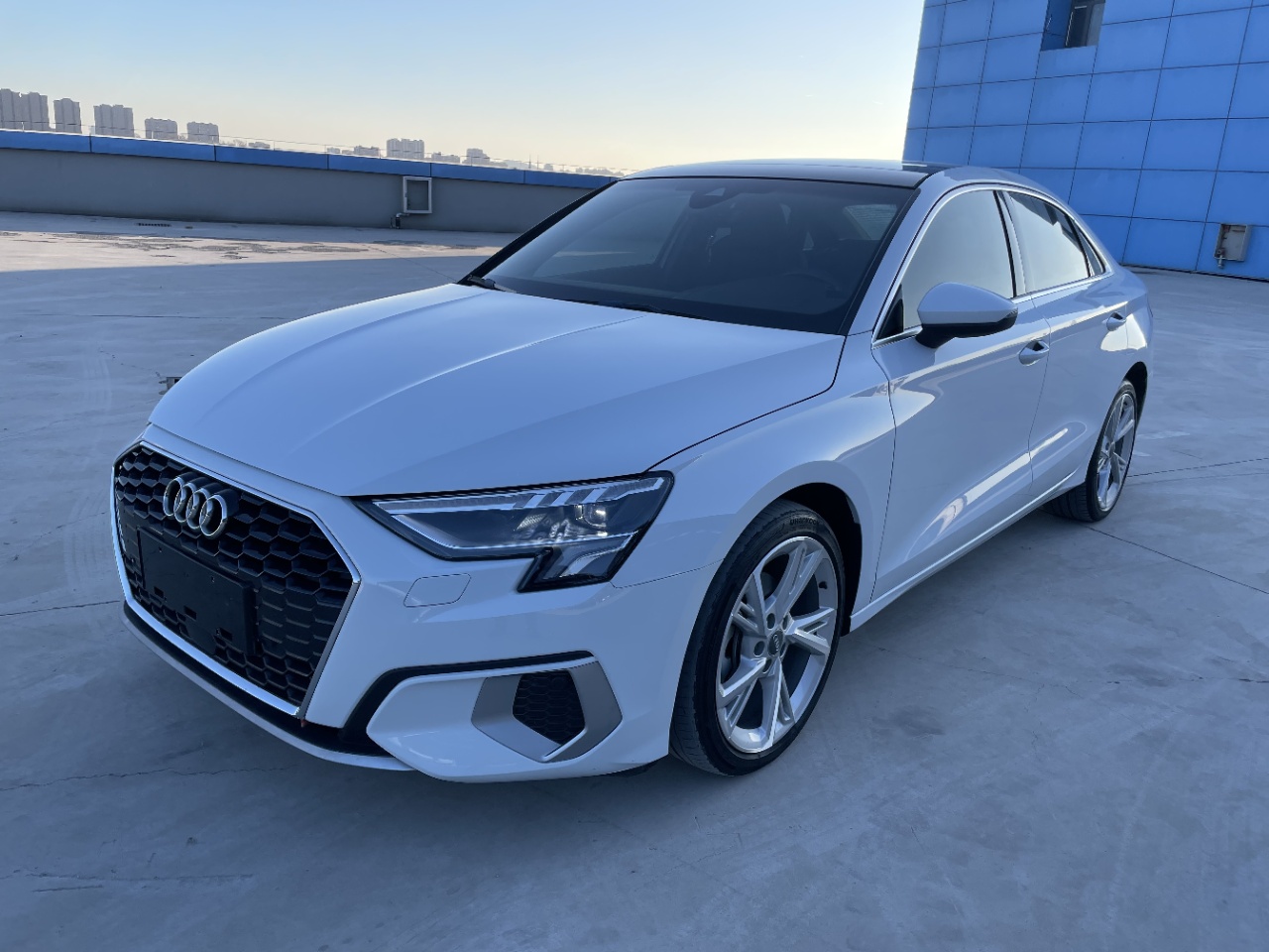 Ауди А3Л Лимузин 2023 35 TFSI Элегантная Модная Редакция