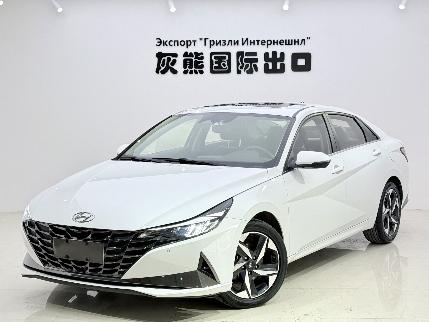 Hyundai Elantra 21 года, 1.5L CVT LUX престижная версия