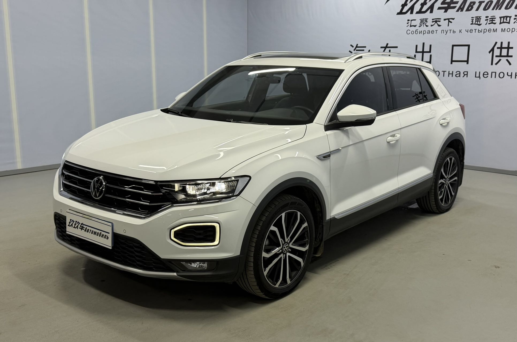 Volkswagen T-Cross 2021 год, обновленная версия 280TSI DSG полный привод, люксовая интеллектуальная версия