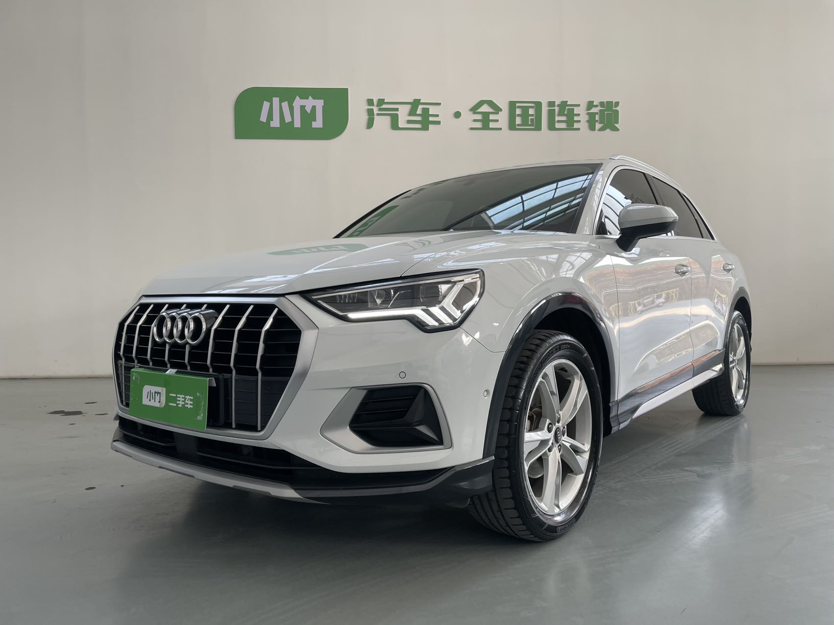 Audi Q3 2021 года 35 TFSI Стильная и элегантная версия
