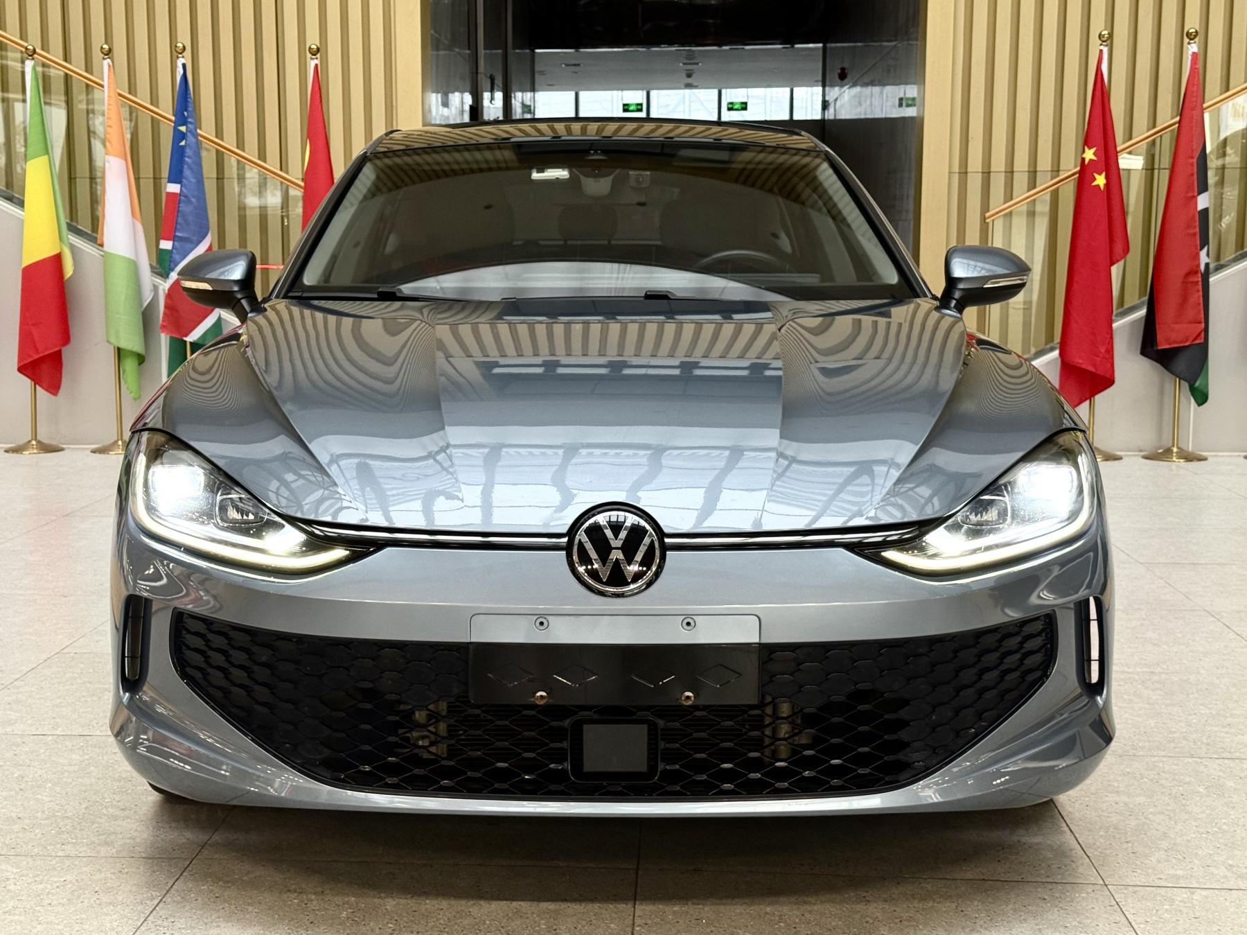 Volkswagen 2022 Lingdu L 1.4TSI 280TSI Ослепительное издание
