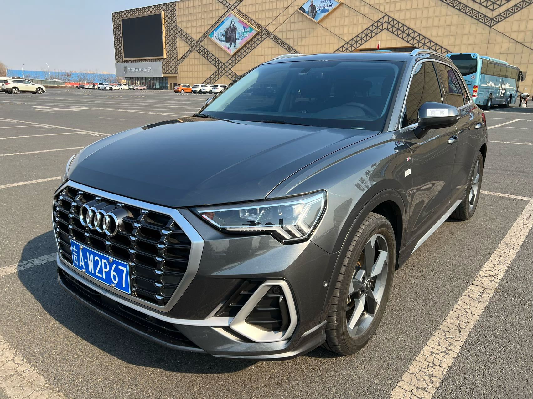 Audi Q3 2022 35TFSI модный динамичный вариант