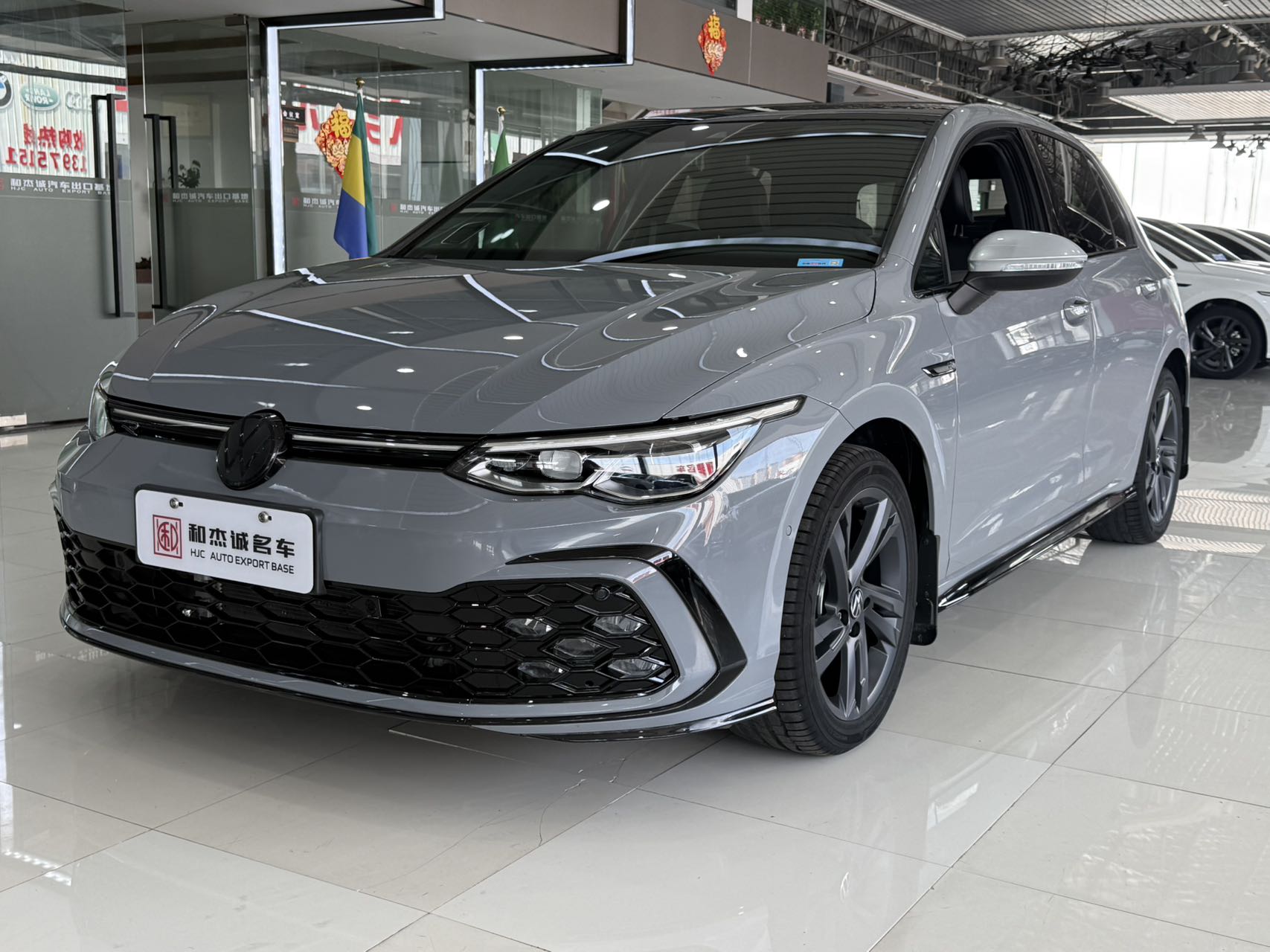 Модель 2021 280TSI DSG Golf R-Line