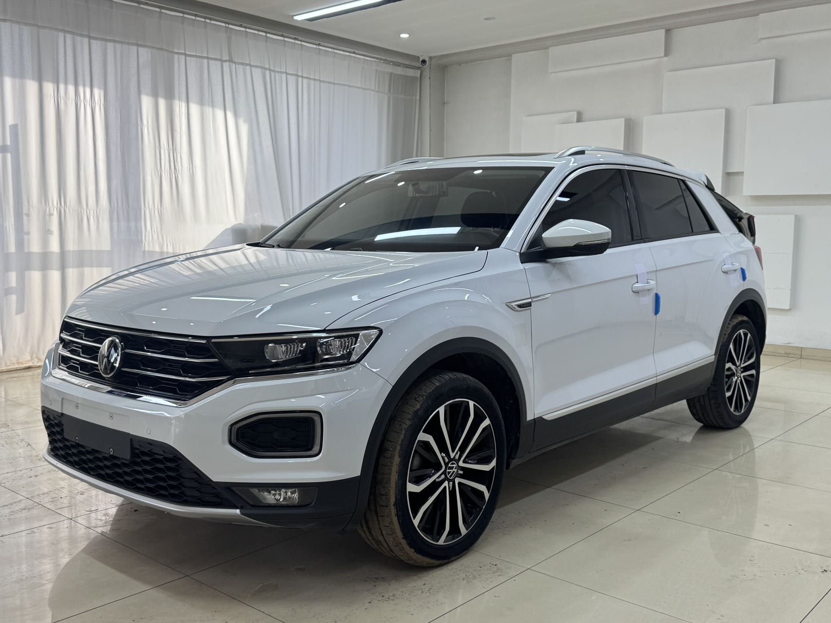 Фольксваген Т-Рок 2022 г. 280TSI DSG 2WD Комфорт Плюс