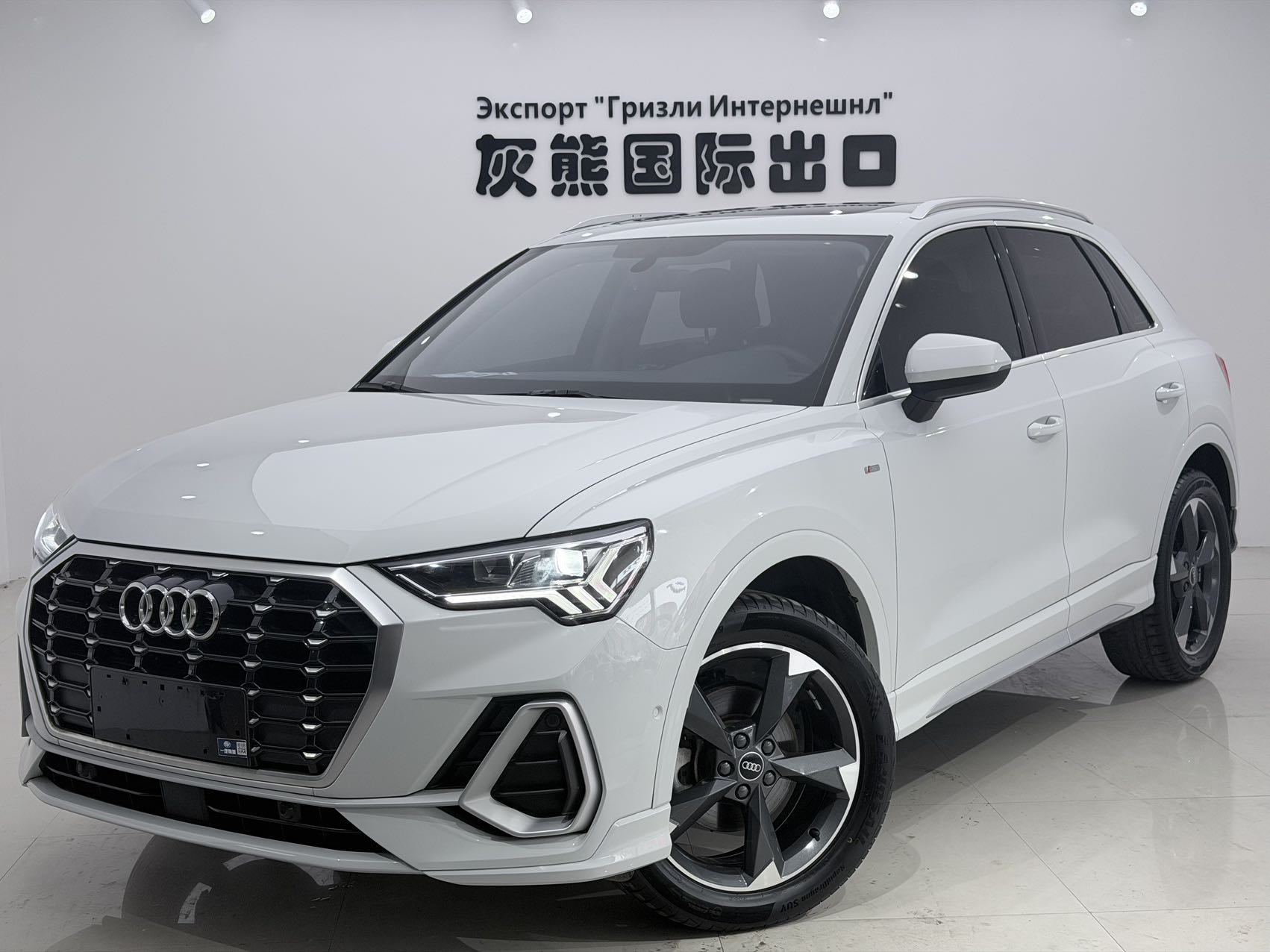 Audi Q3 2021 года, стильная динамичная версия 35